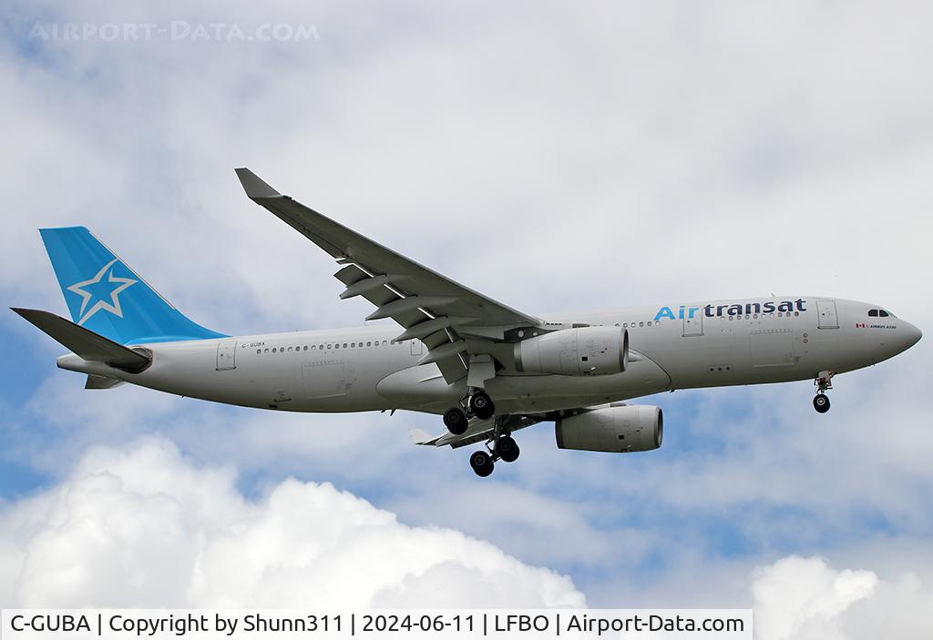 C-GUBA, Airbus 330-243 C/N 1014, Landing rwy 32L in modified new c/s