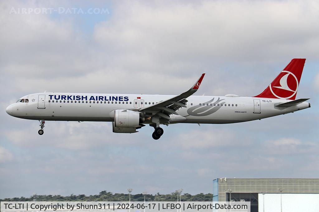 TC-LTI, 2021 Airbus A321-271NX C/N 10367, Landing rwy 14L