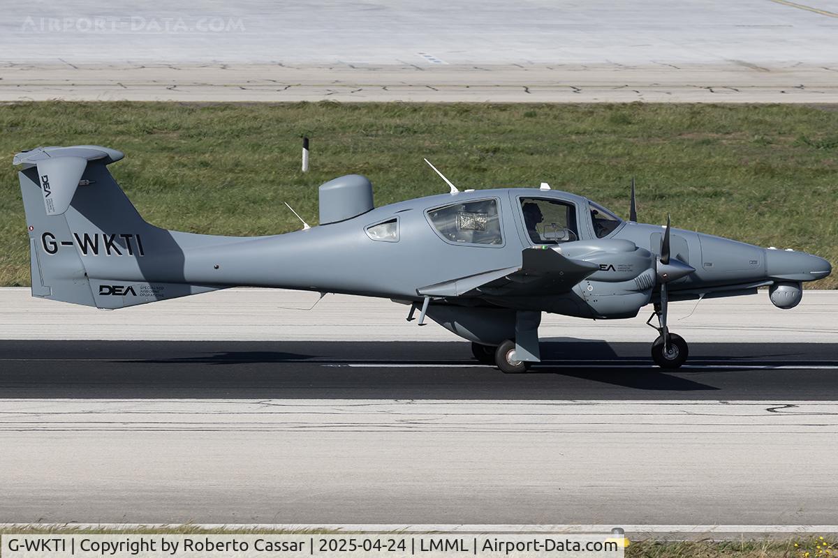 G-WKTI, 2018 Diamond DA-62 C/N 62.109, Runway 31 Backtrack