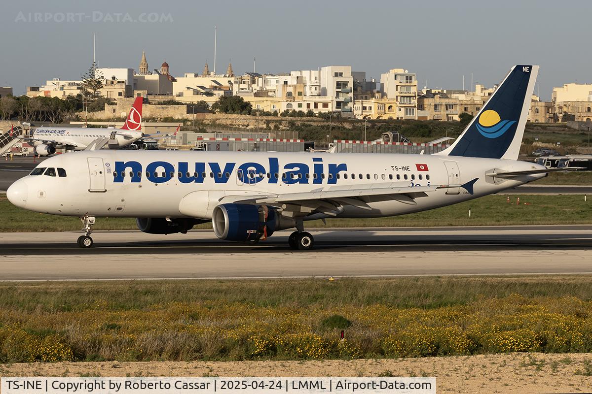 TS-INE, 1991 Airbus A320-211 C/N 222, Runway 31