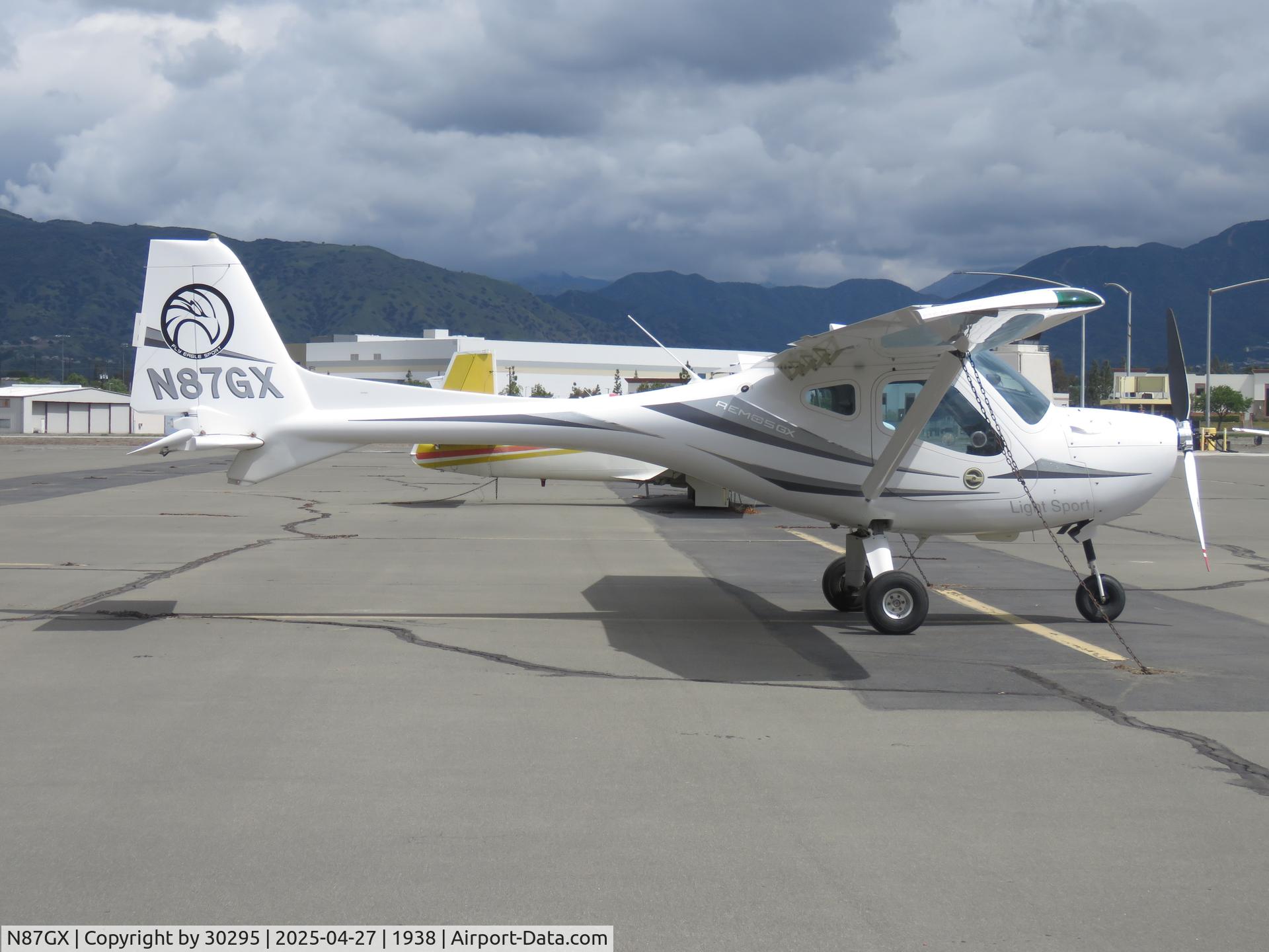 N87GX, 2009 Remos GX C/N 351, Parked