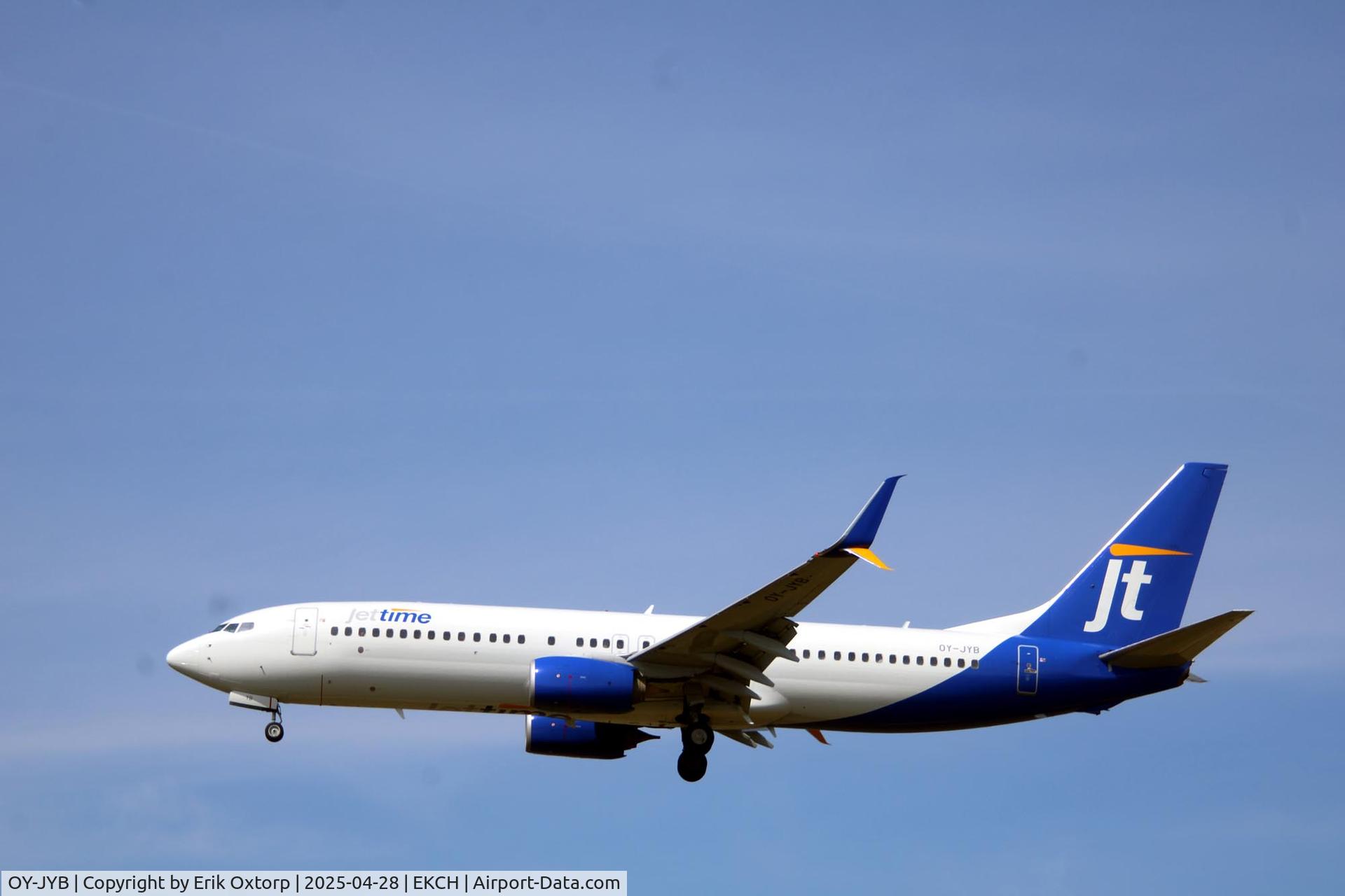 OY-JYB, 2012 Boeing 737-8KN C/N 40254, OY-JYB landing rw 22L