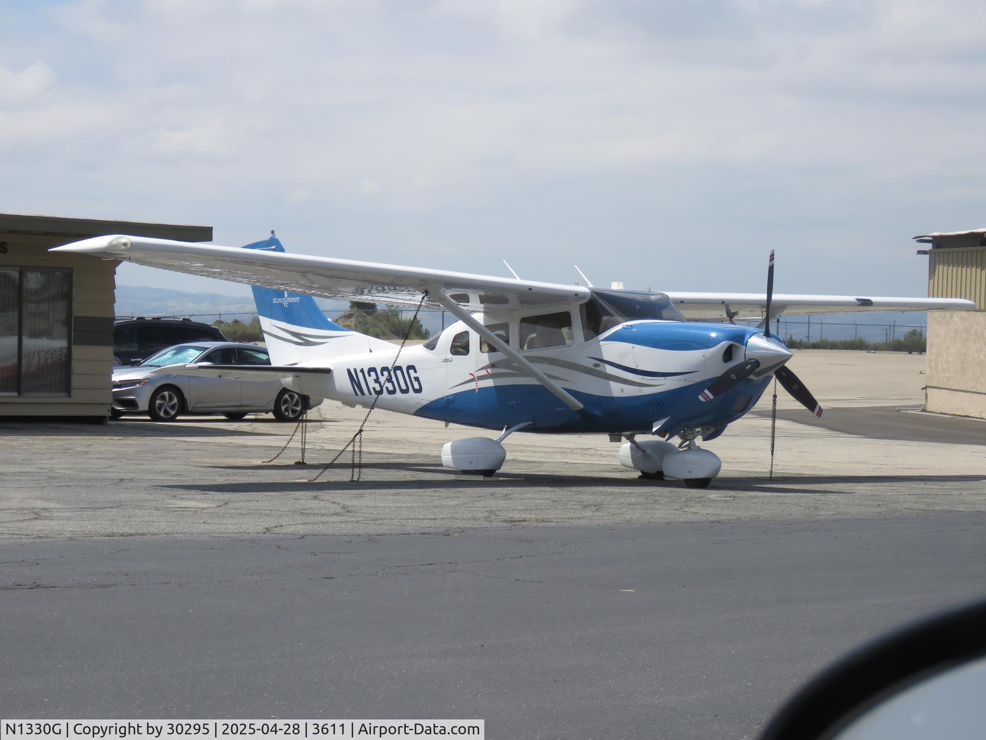 N1330G, 2006 Cessna T206H Turbo Stationair C/N T20608696, Parked