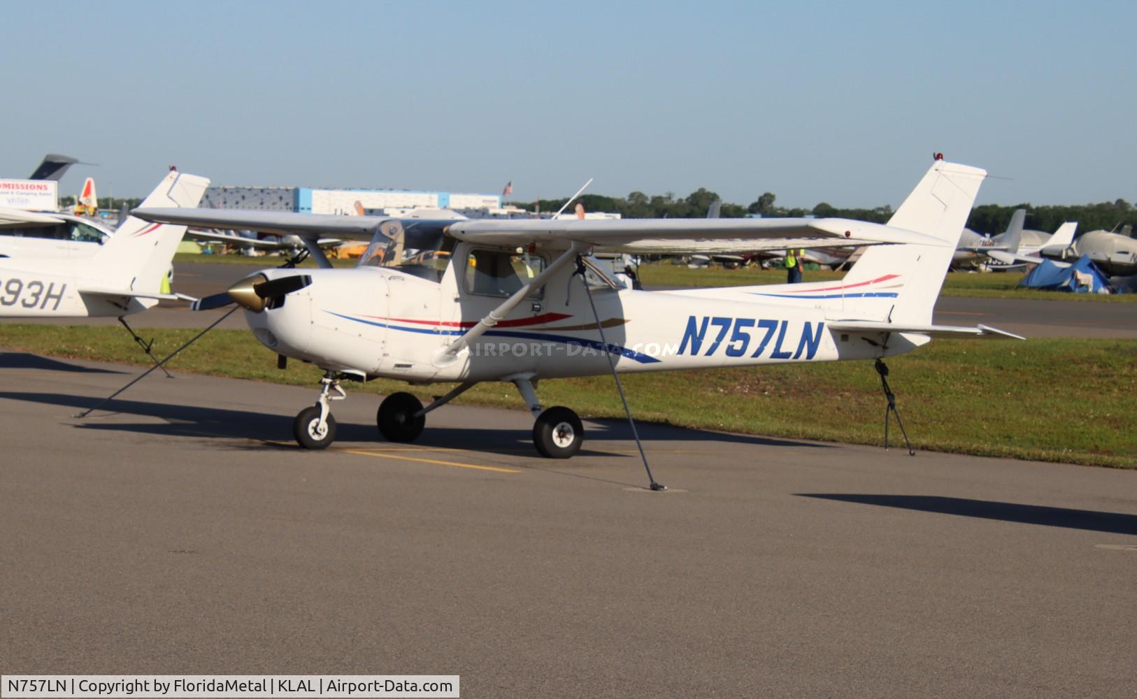 N757LN, 1977 Cessna 152 C/N 15279826, C152 zx 