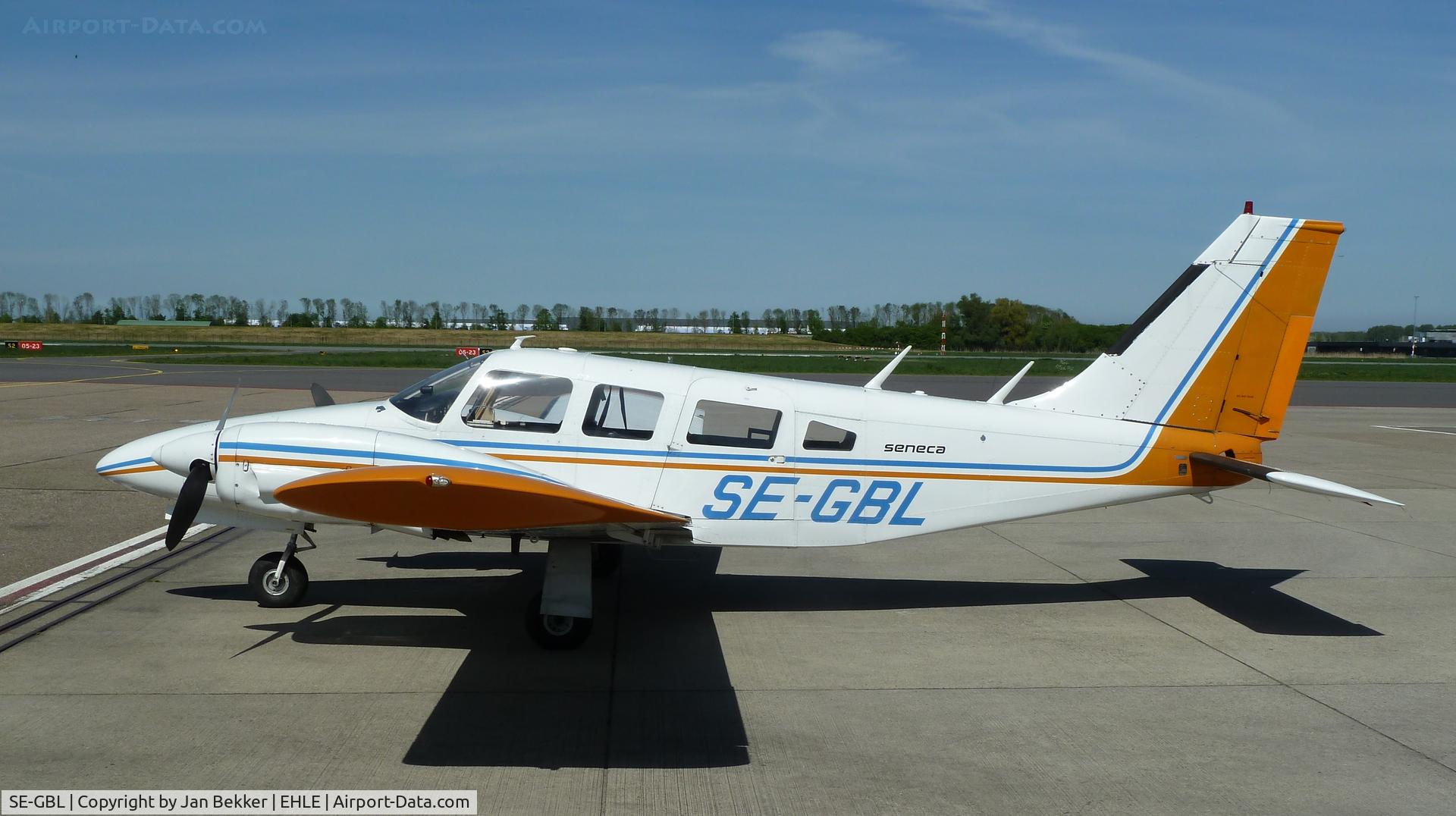SE-GBL, Piper PA-34-200 Seneca C/N 34-7450147, Lelystad Airport