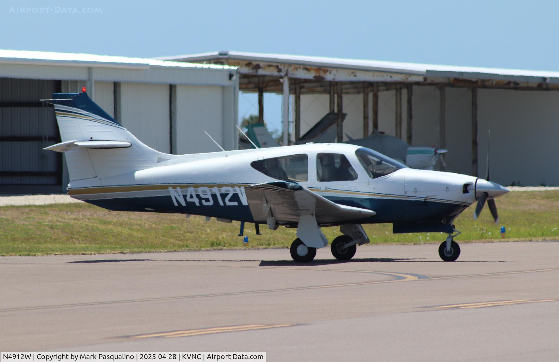 N4912W, 1977 Rockwell International 114 Commander C/N 14236, Rockwell International 114
