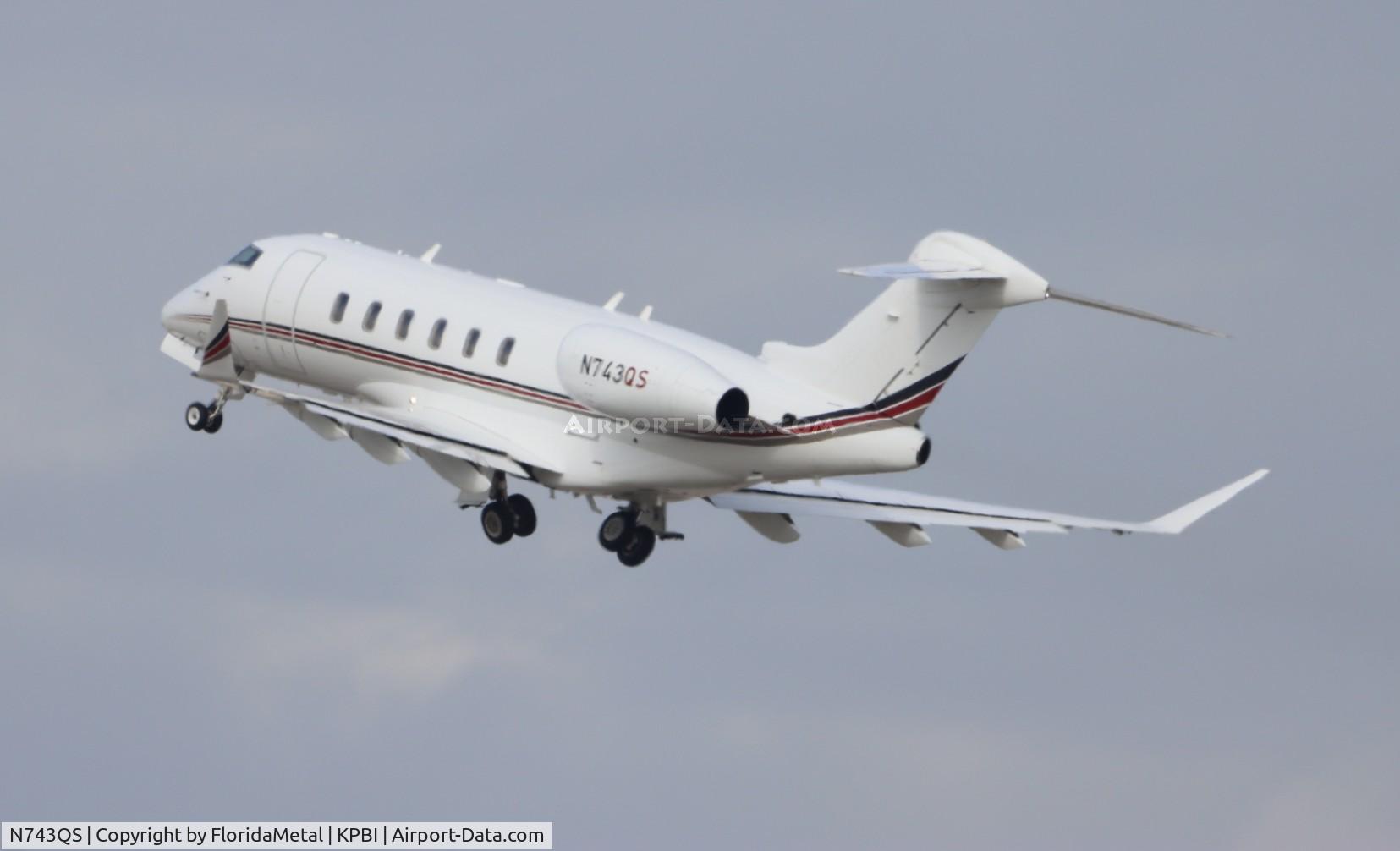 N743QS, 2017 Bombardier Challenger 350 (BD 100-1A10) C/N 20695, Challenger 350 zx pbi-07FA