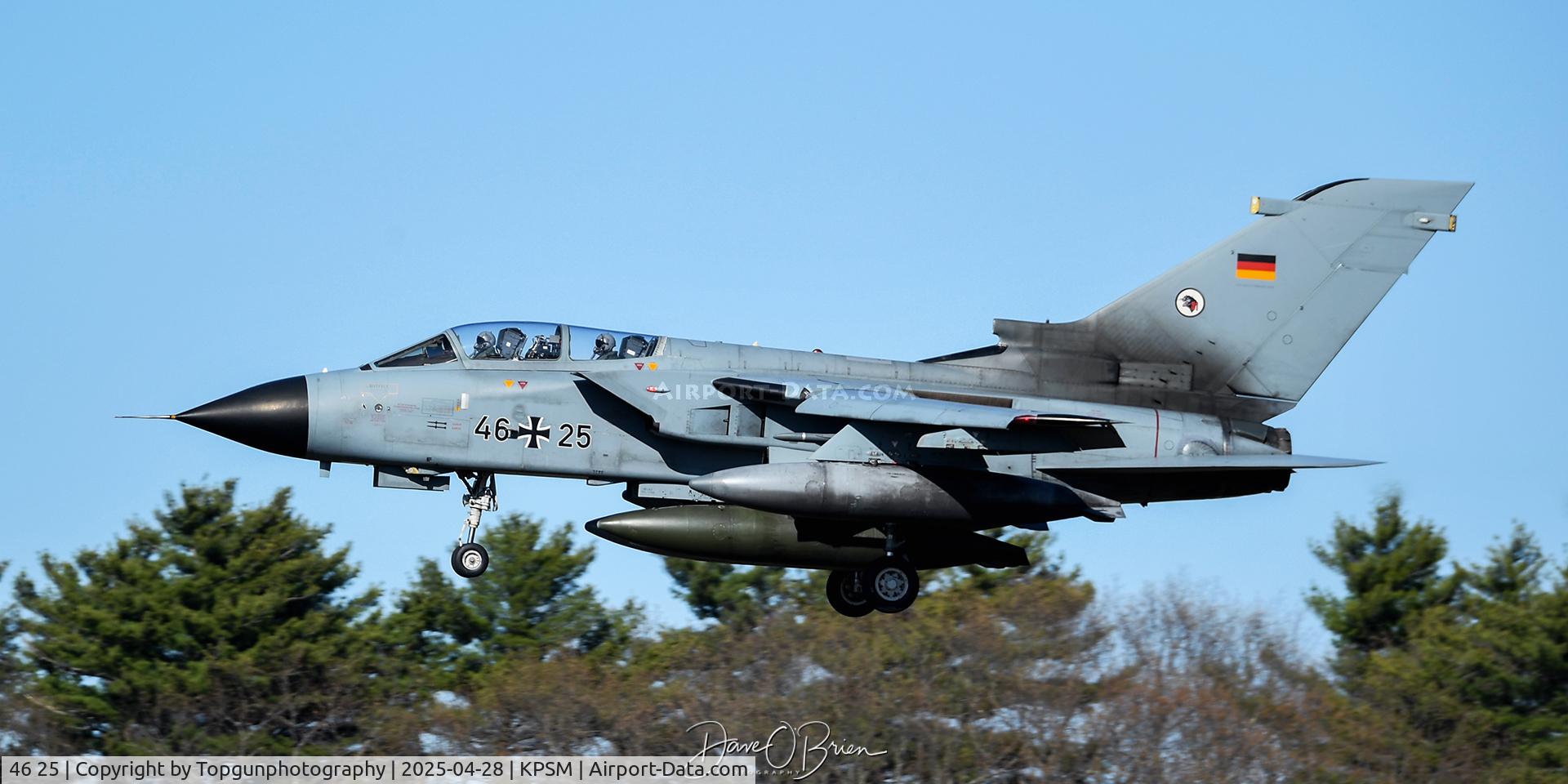 46 25, Panavia Tornado ECR C/N 821/GS258/4325, GAMF51 lead landing RW34
TLG51 - Schleswig, GE