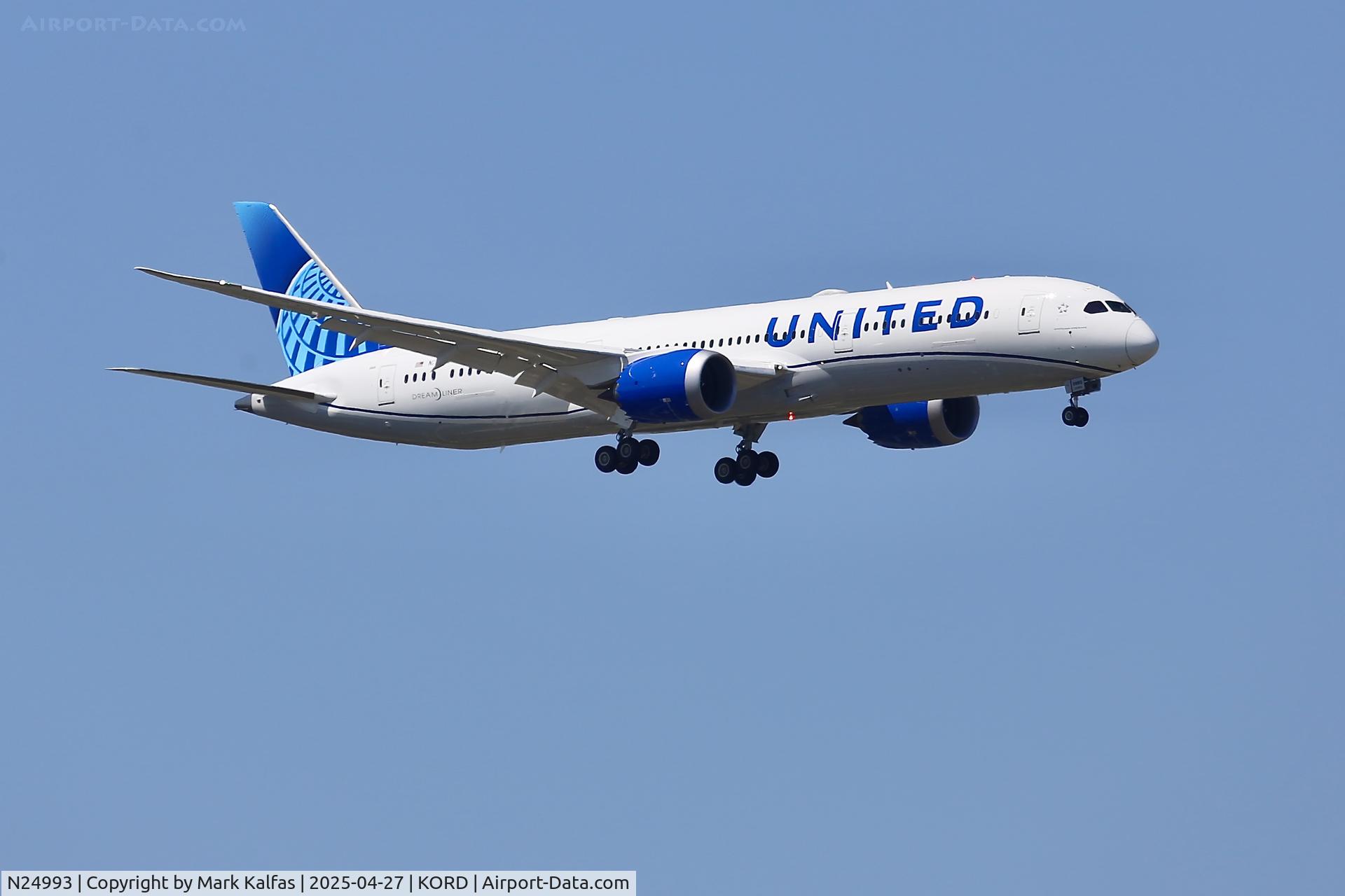N24993, 2025 Boeing 787-9 Dreamliner Dreamliner C/N 38269, B789 United Airlines 787-9 Dreamliner, N24993 operating as UA3900, on a ferry flight from IAD-ORD preparing for its first revenue flight, UA909 ORD-AMS. This aircraft was delivered to United on 4/16/25