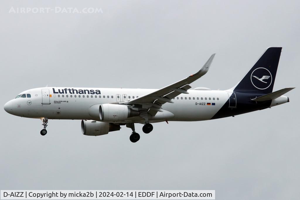 D-AIZZ, 2013 Airbus A320-214 C/N 5831, Landing