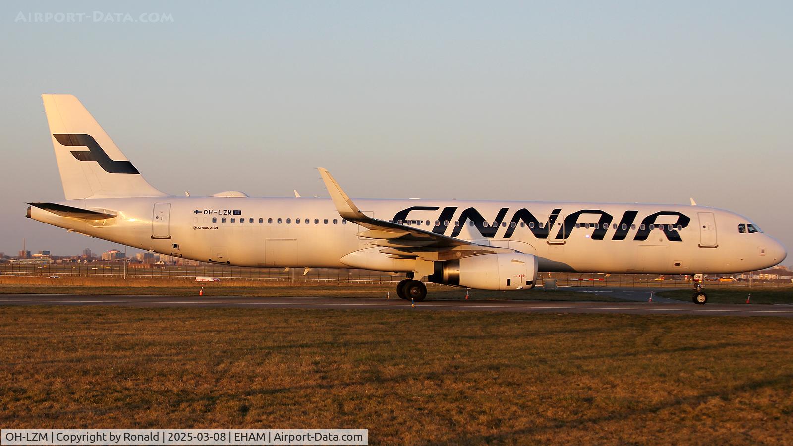 OH-LZM, 2017 Airbus A321-231 C/N 7552, at eham