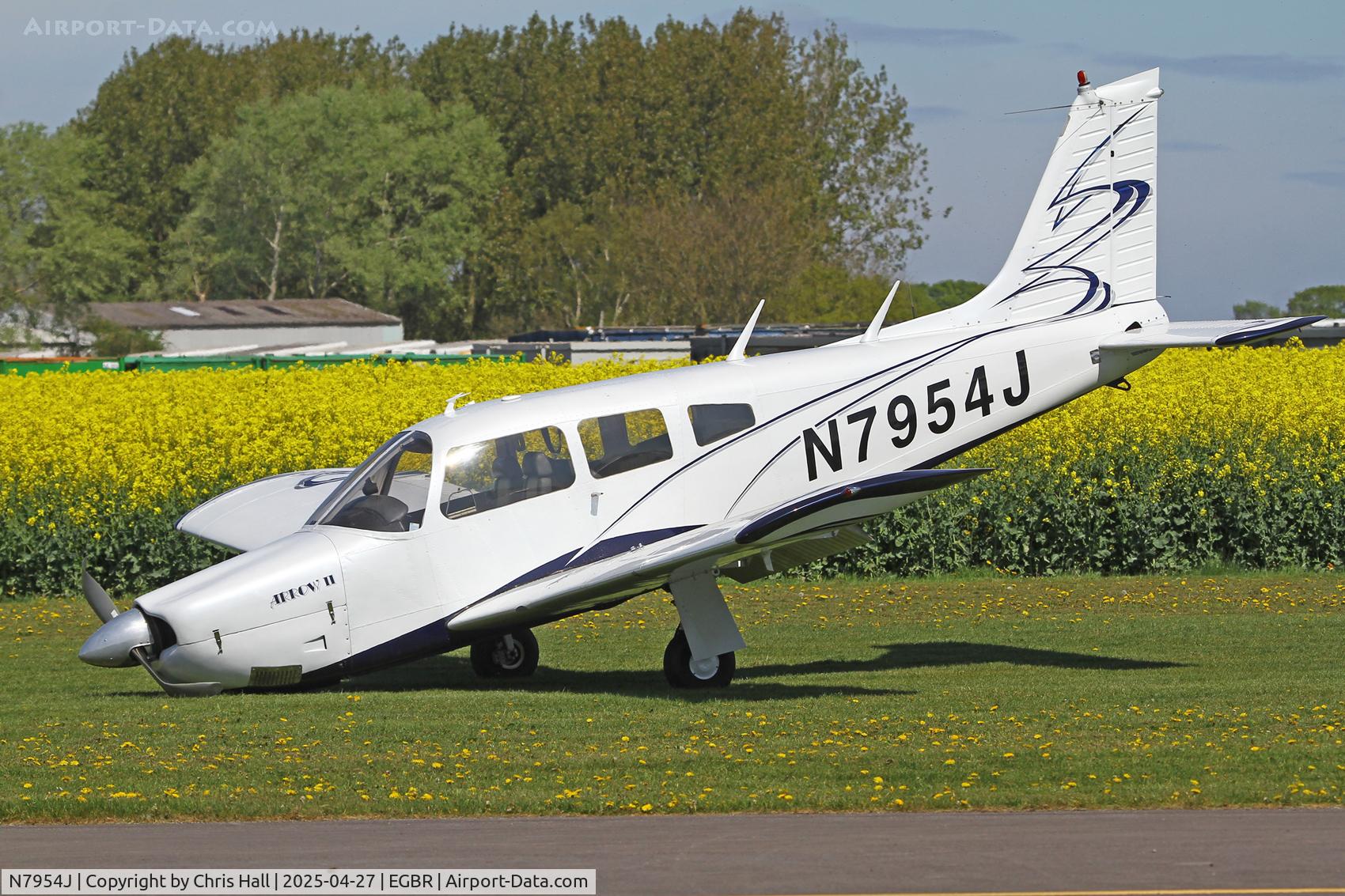 N7954J, Piper PA-28R-200 Cherokee Arrow C/N 28R-7635125, Nose wheel collapsed on landing at Breighton - EGBR