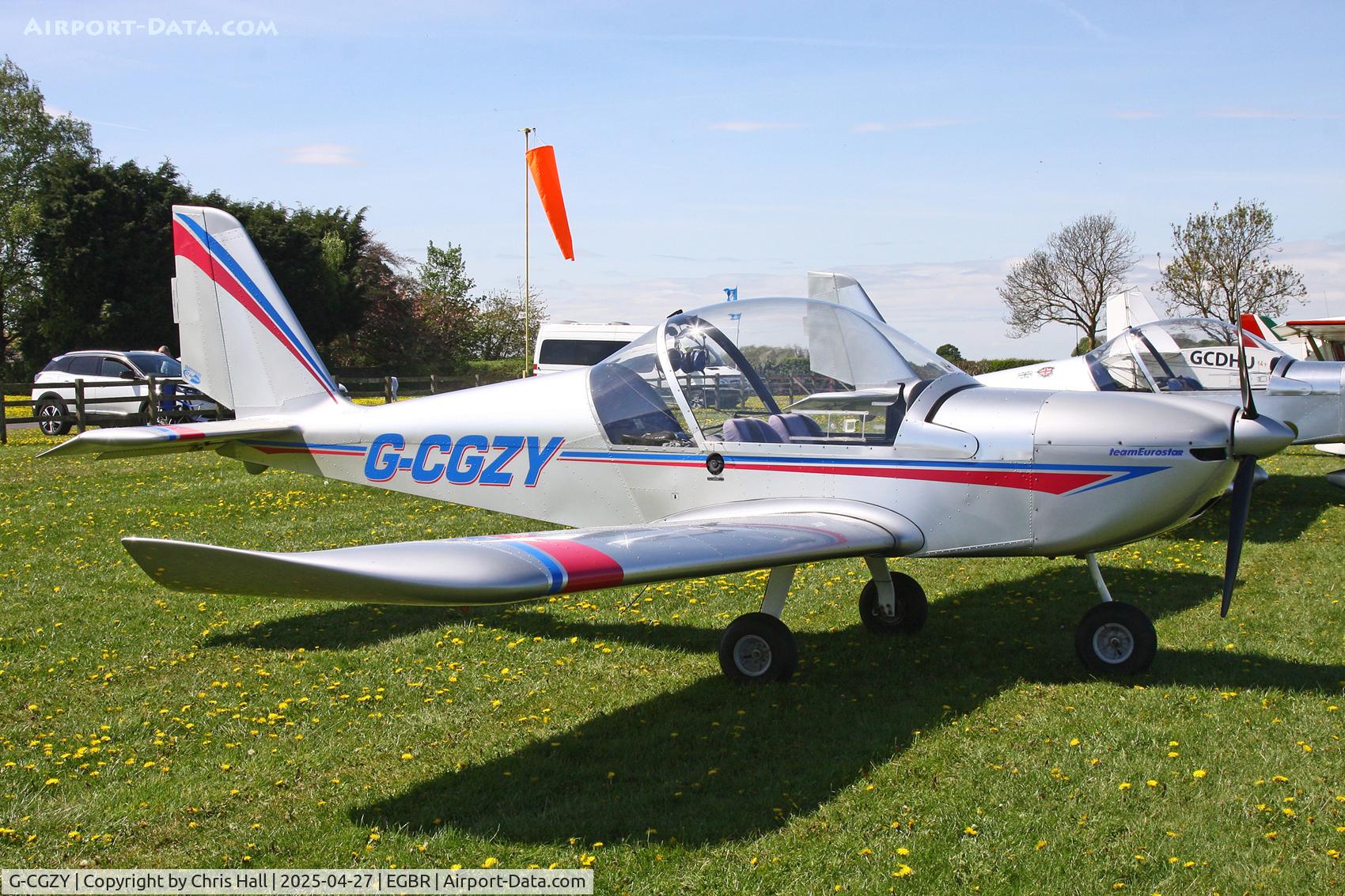 G-CGZY, 2011 Cosmik EV-97 TeamEurostar UK C/N 3926, Breighton - EGBR