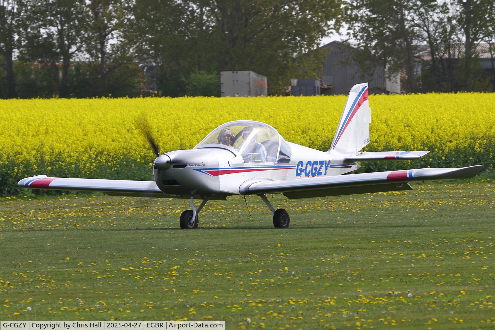 G-CGZY, 2011 Cosmik EV-97 TeamEurostar UK C/N 3926, Breighton - EGBR
