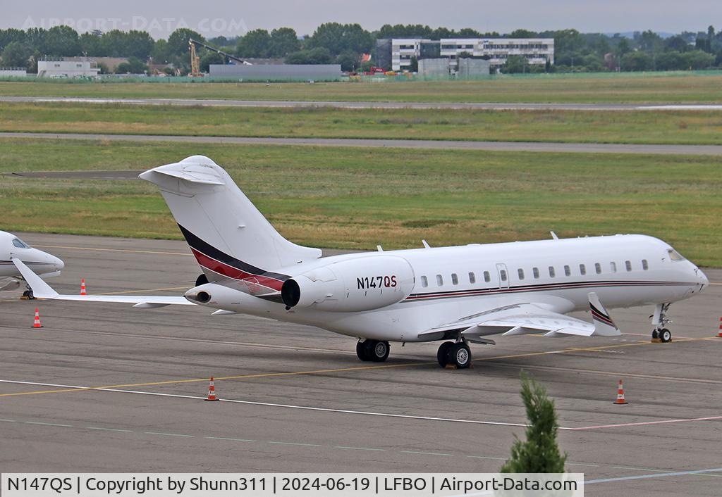 N147QS, 2014 Bombardier BD-700-1A10 Global 6000 C/N 9632, Parked at the General Aviation area...