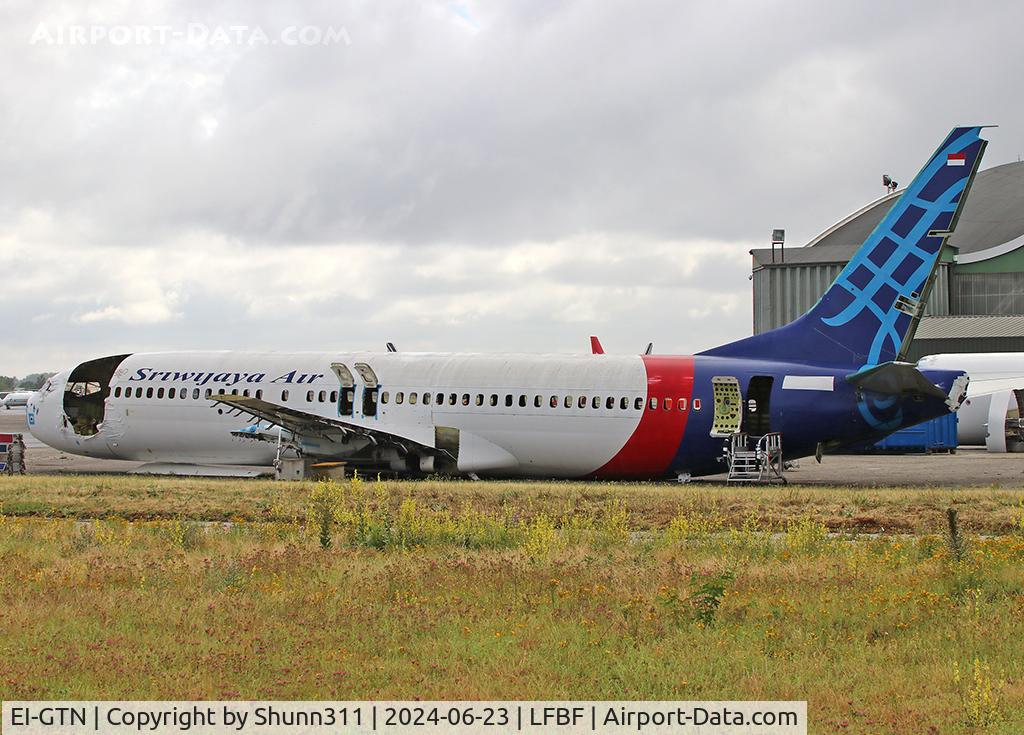 EI-GTN, 2001 Boeing 737-86J C/N 30568, Scrapping process engaged...
