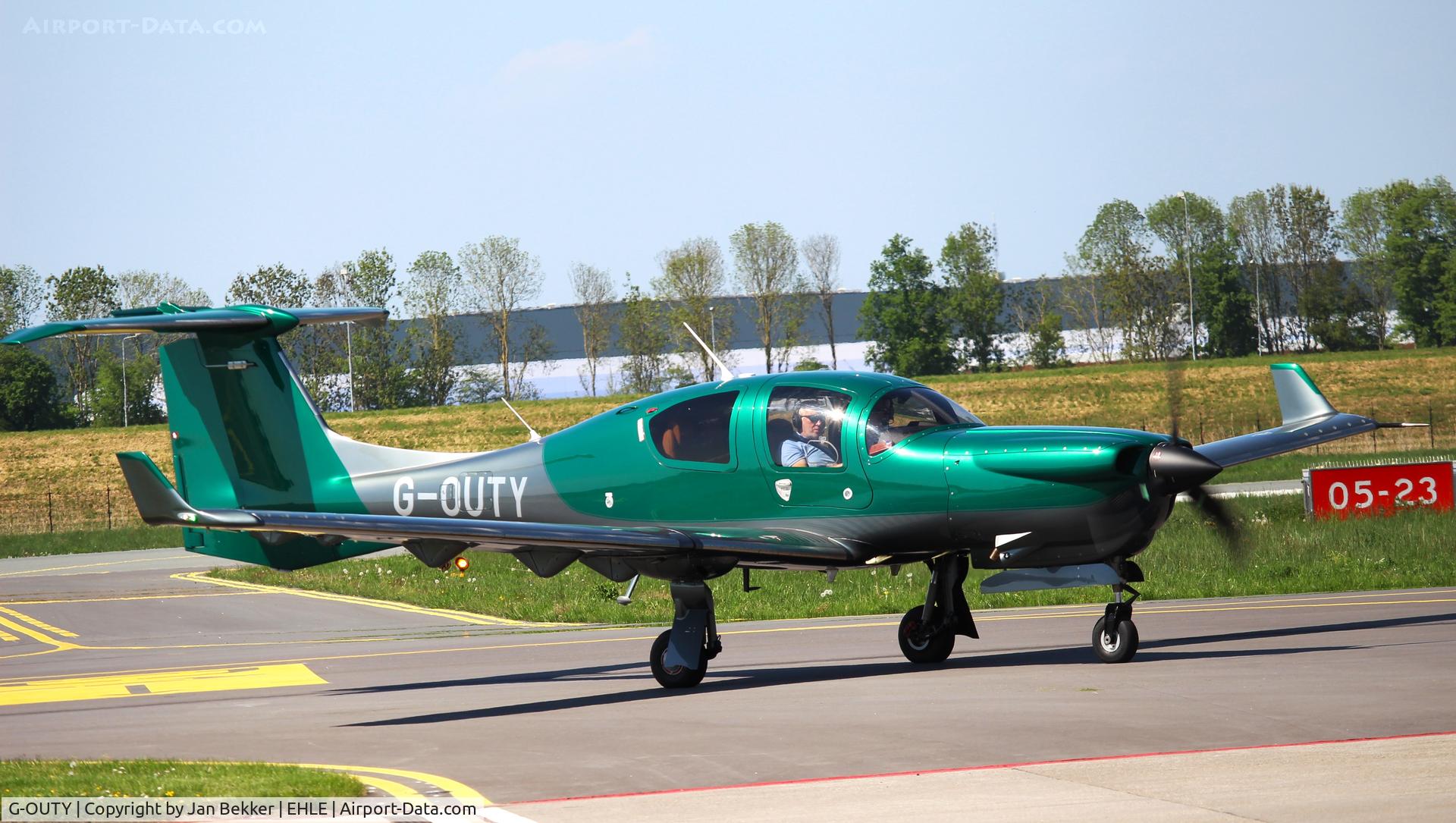 G-OUTY, 2023 Diamond DA-50C C/N 50.C.A.A.036, Lelystad Airport