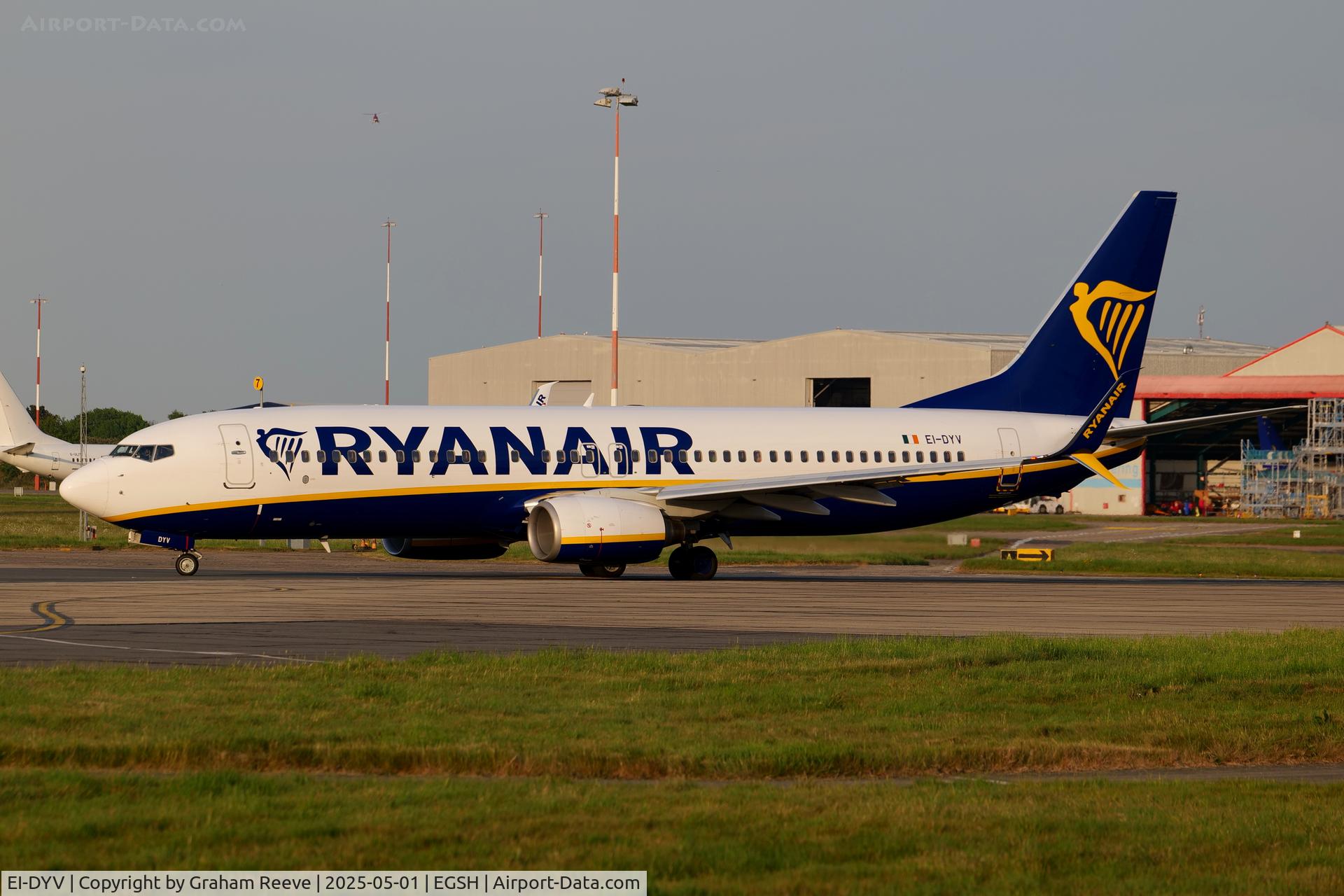 EI-DYV, 2008 Boeing 737-8AS C/N 37512, Departing from Norwich.