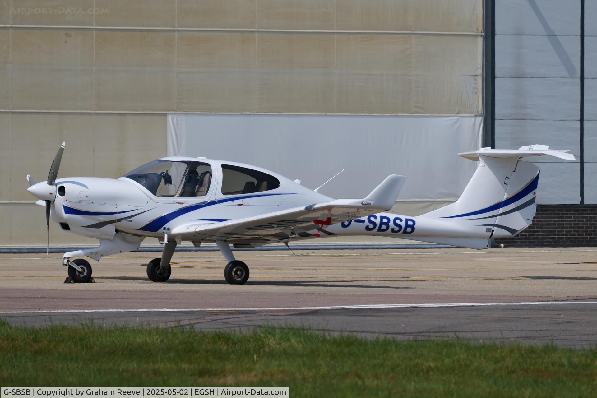 G-SBSB, 2016 Diamond DA-40NG Diamond Star C/N 40.N319, Parked at Norwich.