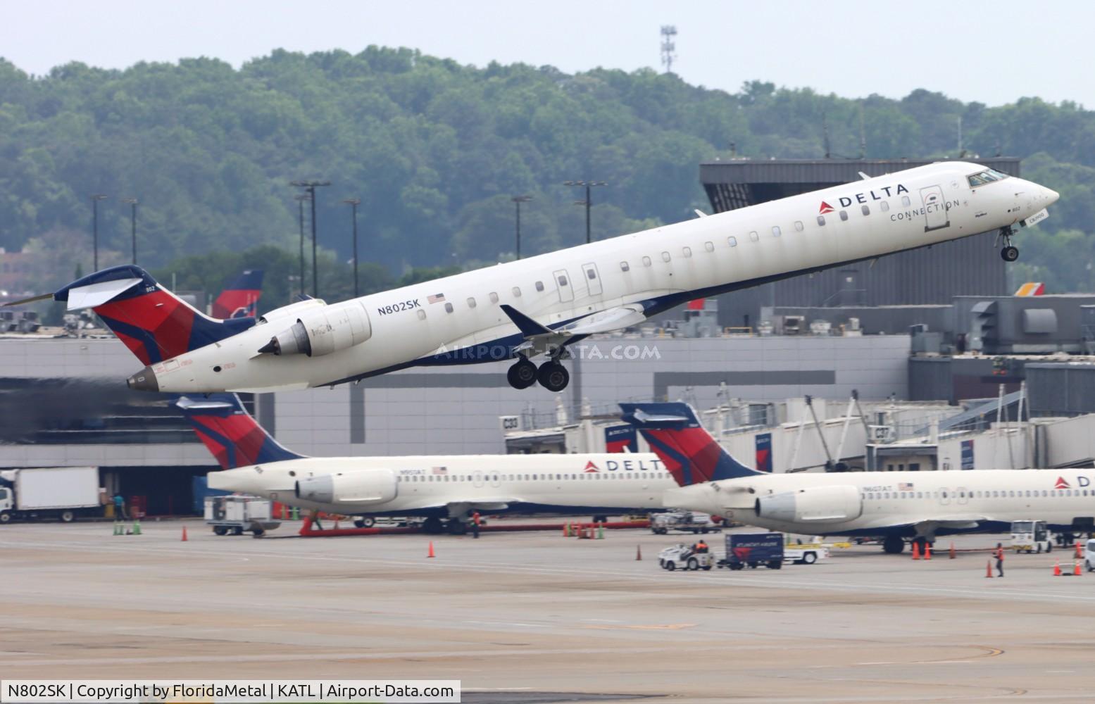 N802SK, 2006 Canadair CL-600-2D24 Regional Jet CRJ-900 C/N 15061, SKW/DAL CR9 zx atl-fwa