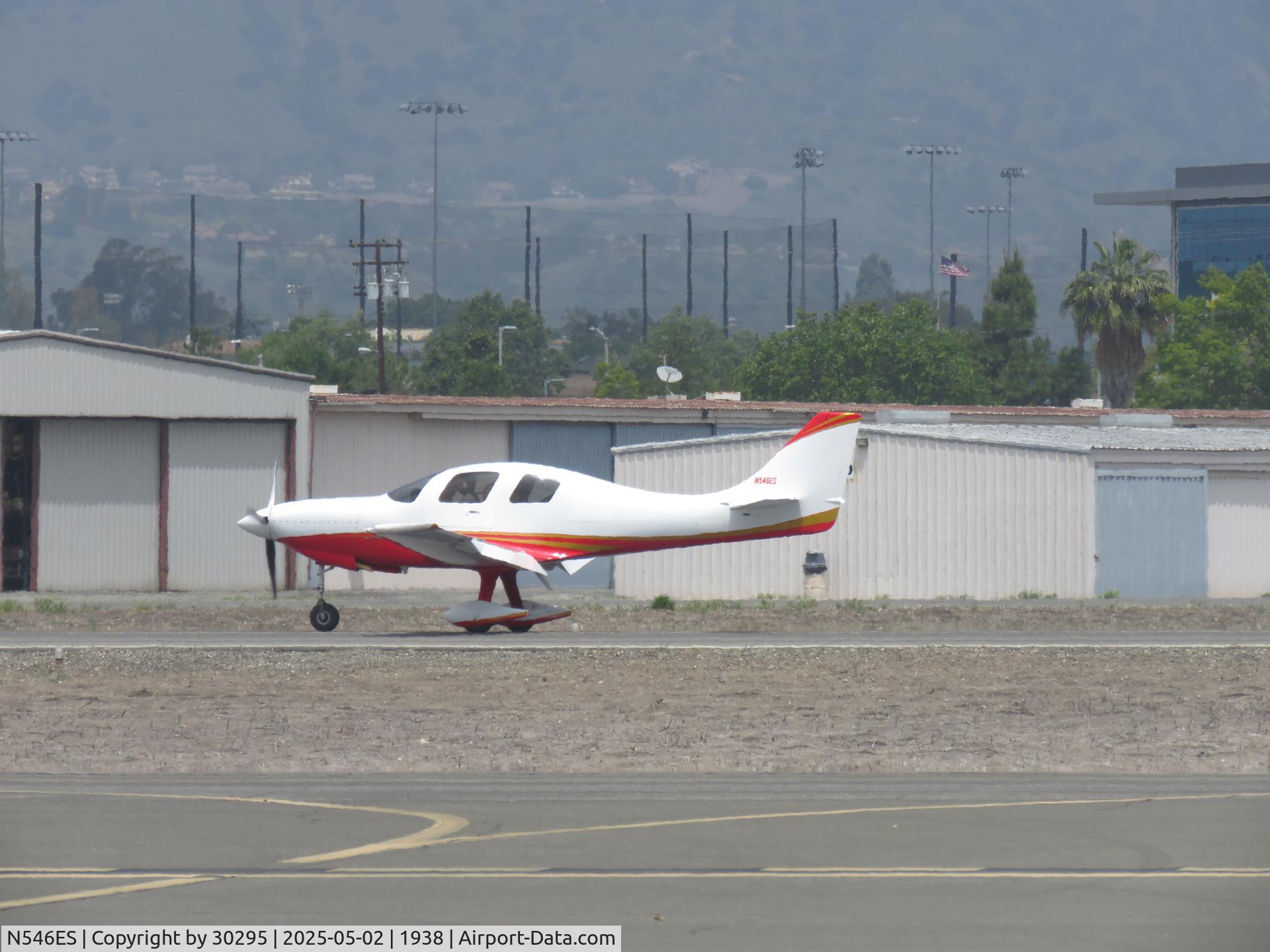 N546ES, 2014 Lancair ES C/N MEW001ES, Just landed