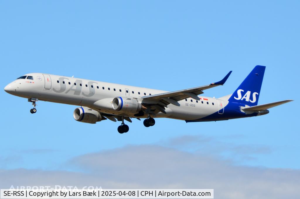 SE-RSS, 2011 Embraer ERJ-195LR (ERJ-190-200LR) C/N 19000437, Kystvejen RWY22L