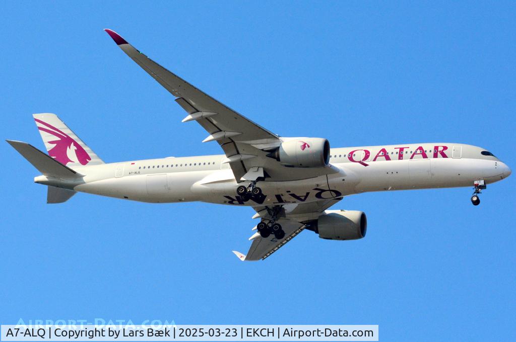 A7-ALQ, 2017 Airbus A350-941 C/N 076, Kongelundsfortet RWY04L