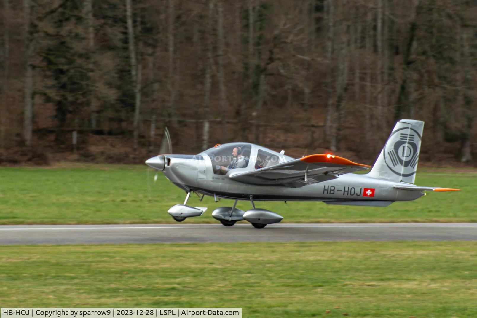 HB-HOJ, 1990 MDC Max Daetwyler MD3-160 Swiss Trainer C/N 002, Lift-off for a short flight