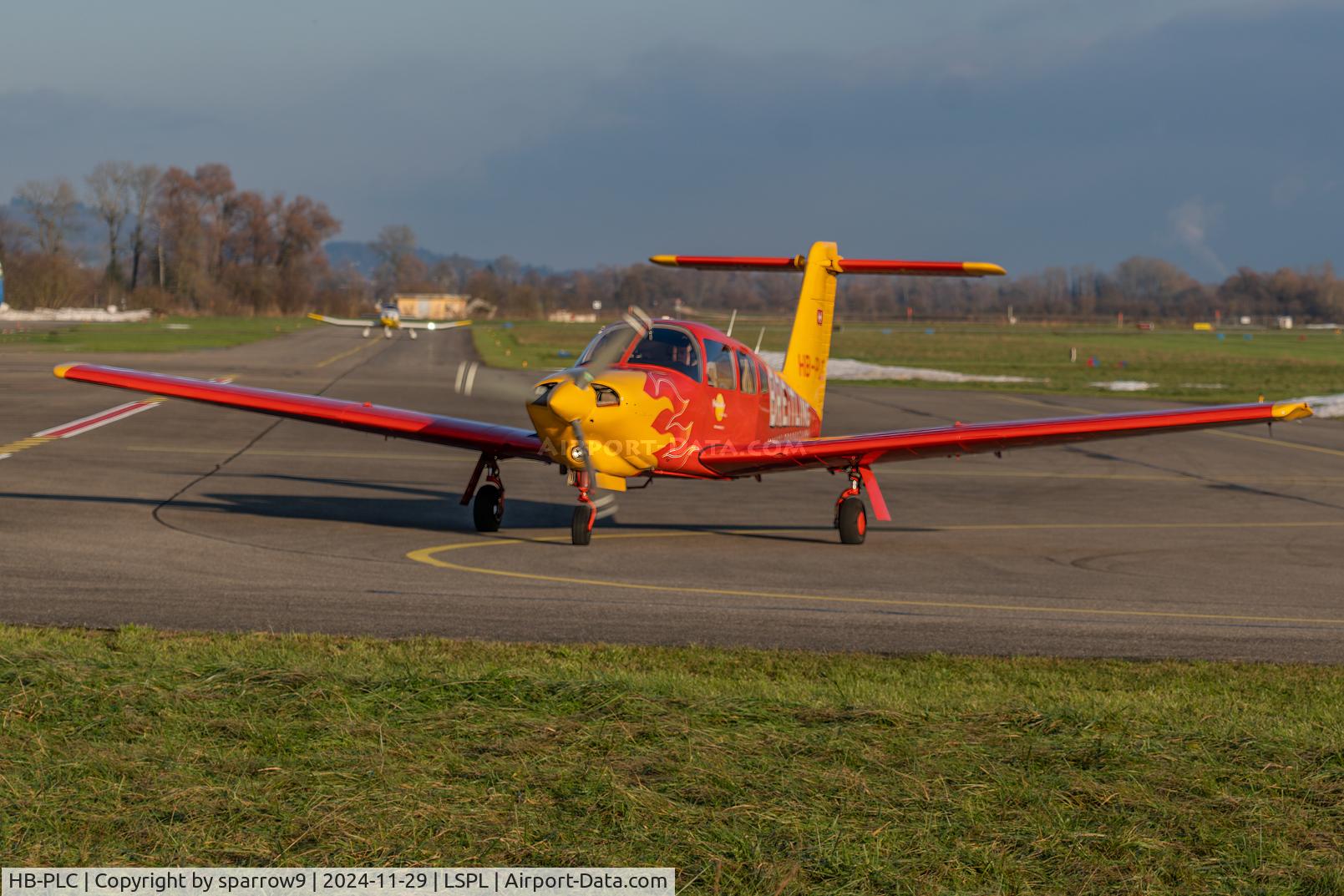 HB-PLC, Piper PA-28RT-201T Turbo Arrow IV Arrow IV C/N 28R-8231056, Holding rway 06