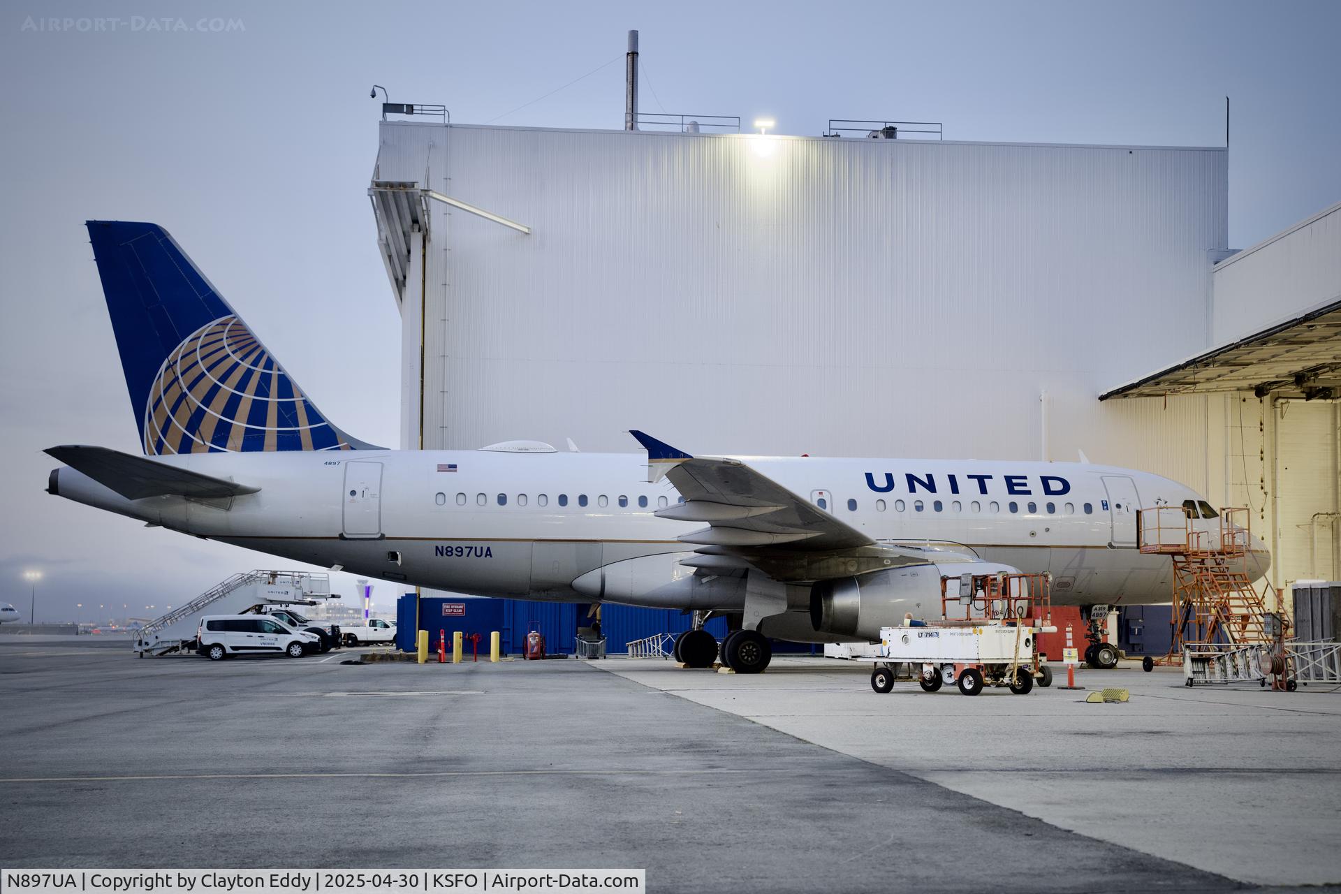 N897UA, 2007 Airbus A319-132 C/N 3269, SFO 2025