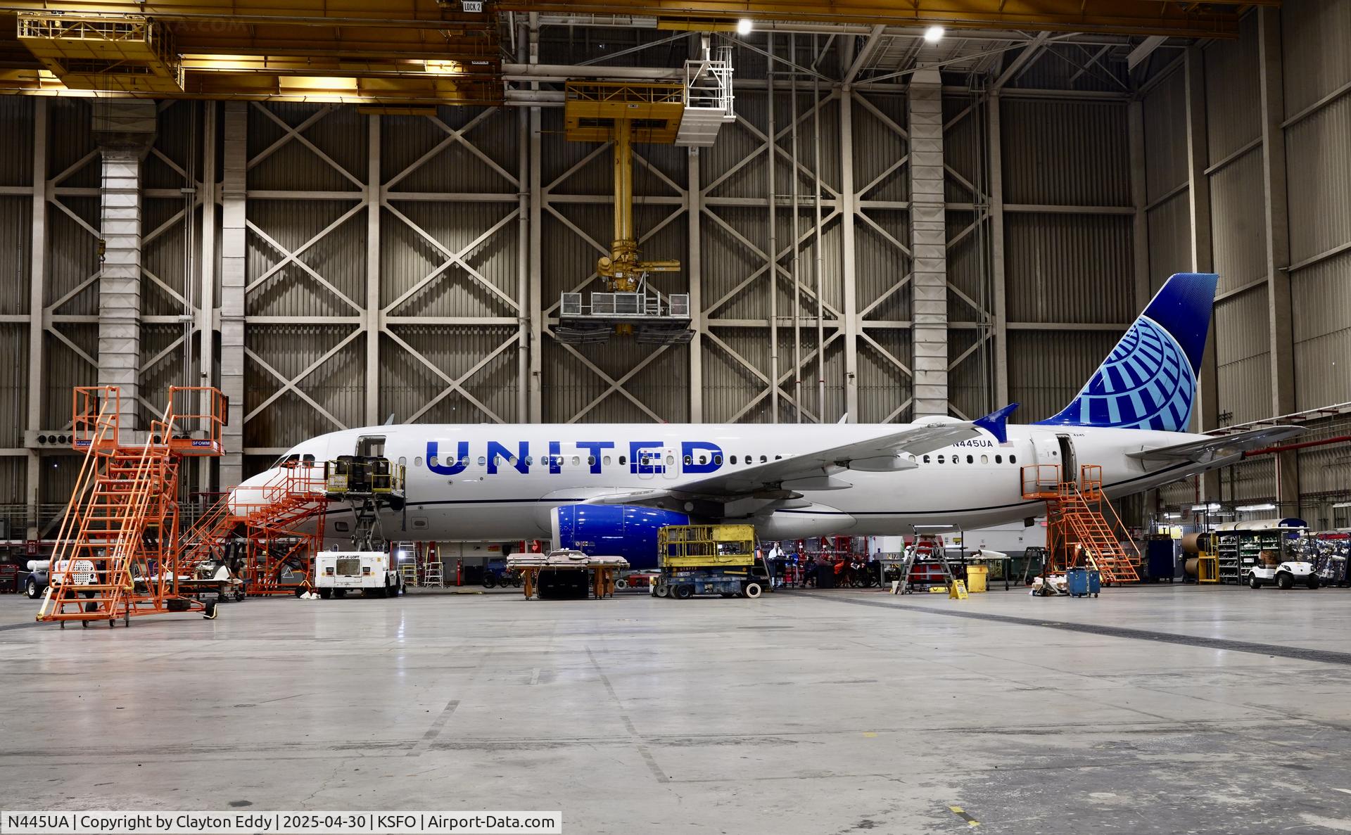 N445UA, 1998 Airbus A320-232 C/N 826, SFO 2025
