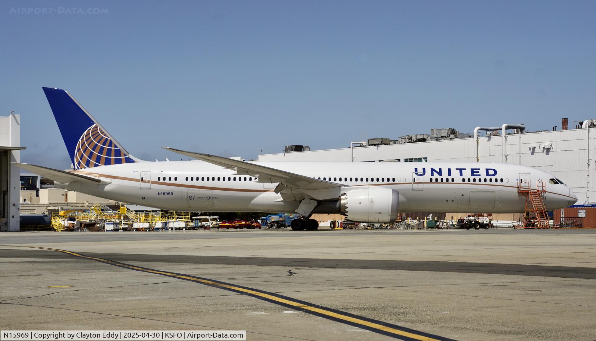 N15969, 2017 Boeing 787-9 Dreamliner C/N 60142, SFO 2025