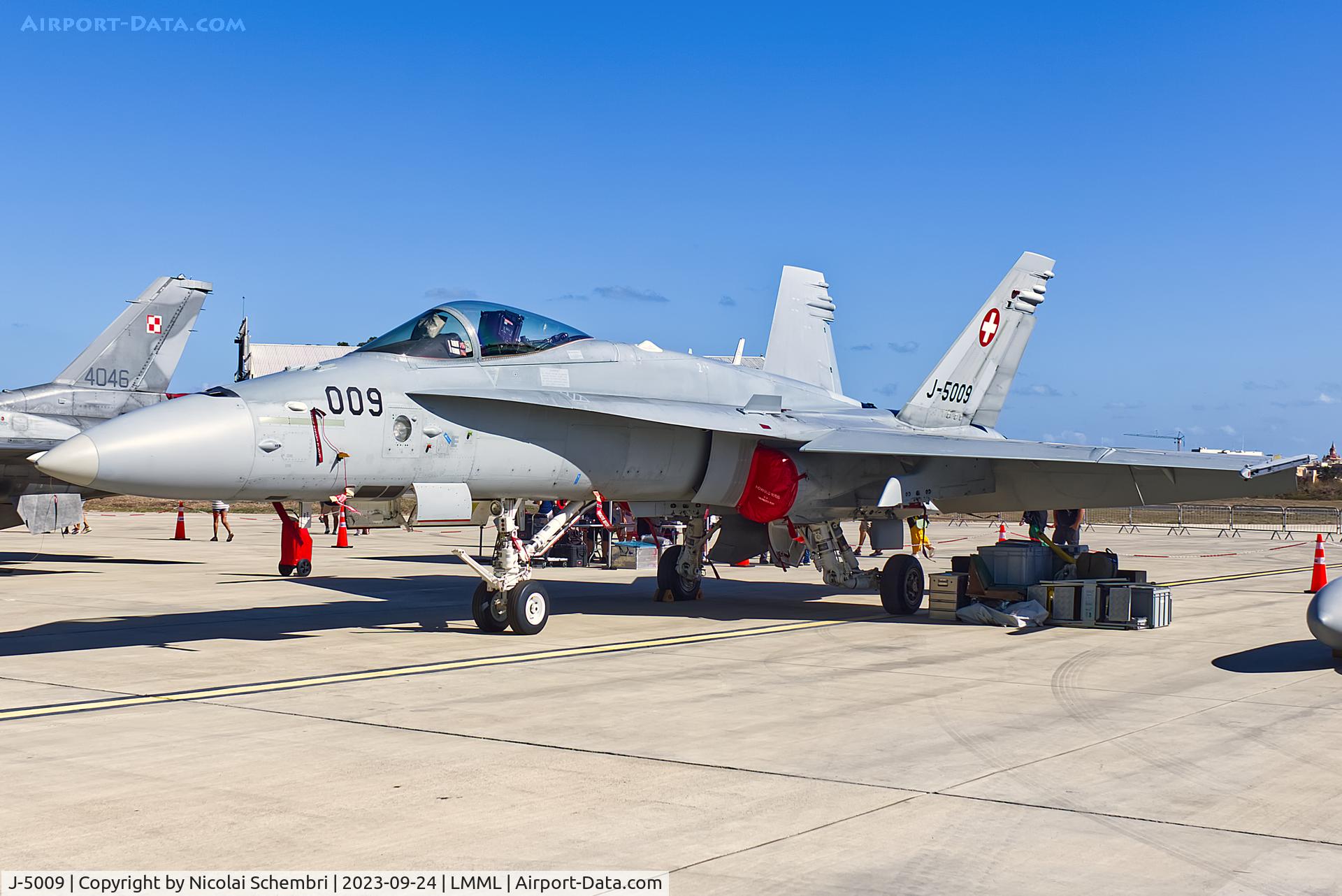 J-5009, McDonnell Douglas F/A-18C Hornet C/N 1343/SFC009, Static display at the Malta International Airshow 2023.
