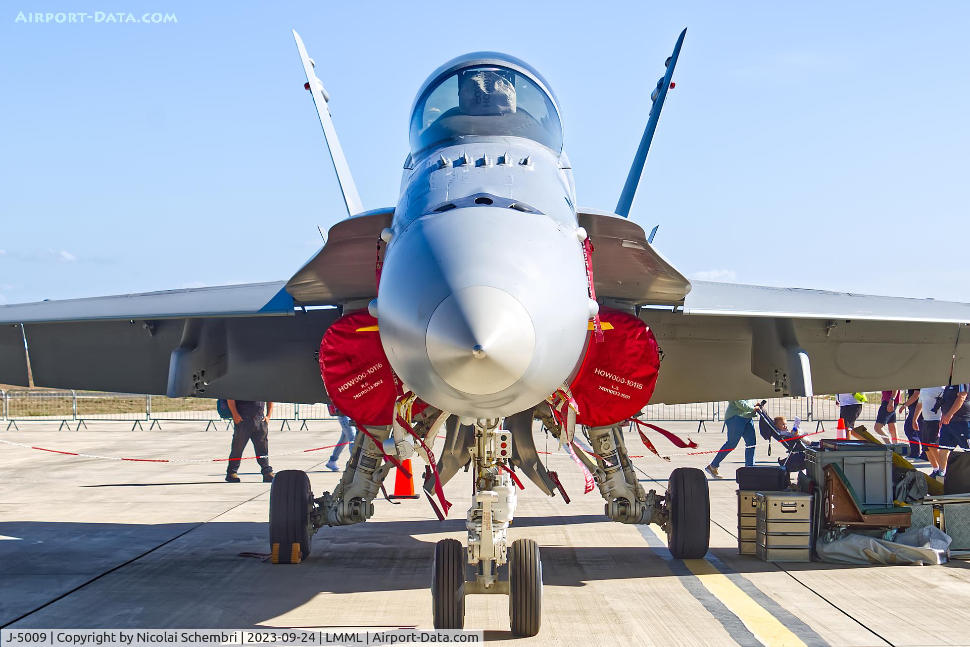 J-5009, McDonnell Douglas F/A-18C Hornet C/N 1343/SFC009, Static display at the Malta International Airshow 2023.