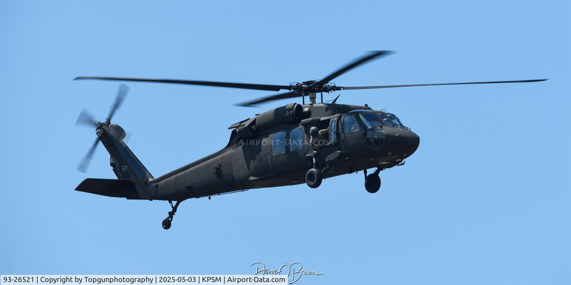 93-26521, 1994 Sikorksy UH-60L C/N 26521, 1-126th Aviation
Quonset ARNGB, RI