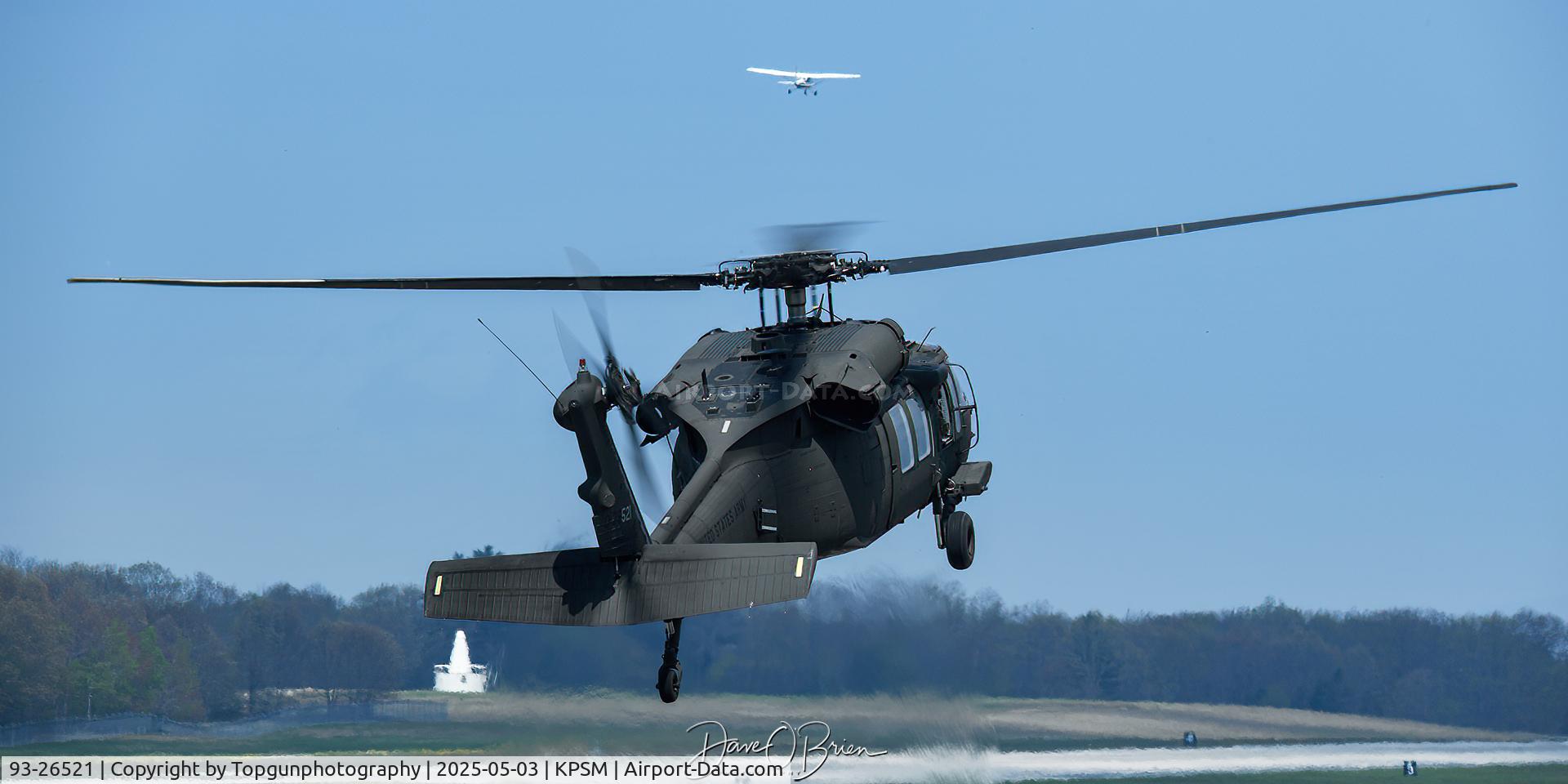 93-26521, 1994 Sikorksy UH-60L C/N 26521, HOPE42 cleared to land on the Alpha Taxiway