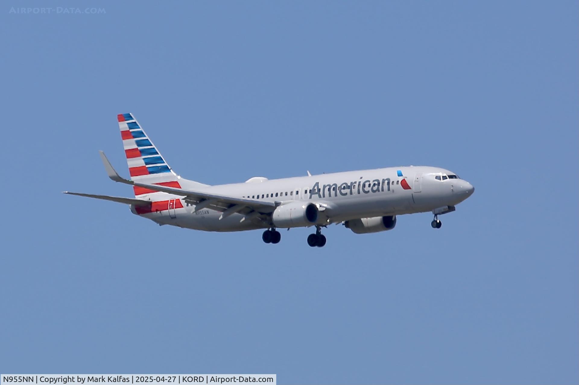 N955NN, 2014 Boeing 737-823 C/N 31199, B738 American Airlines Boeing 737-823 N955AN, 10C Approach KORD