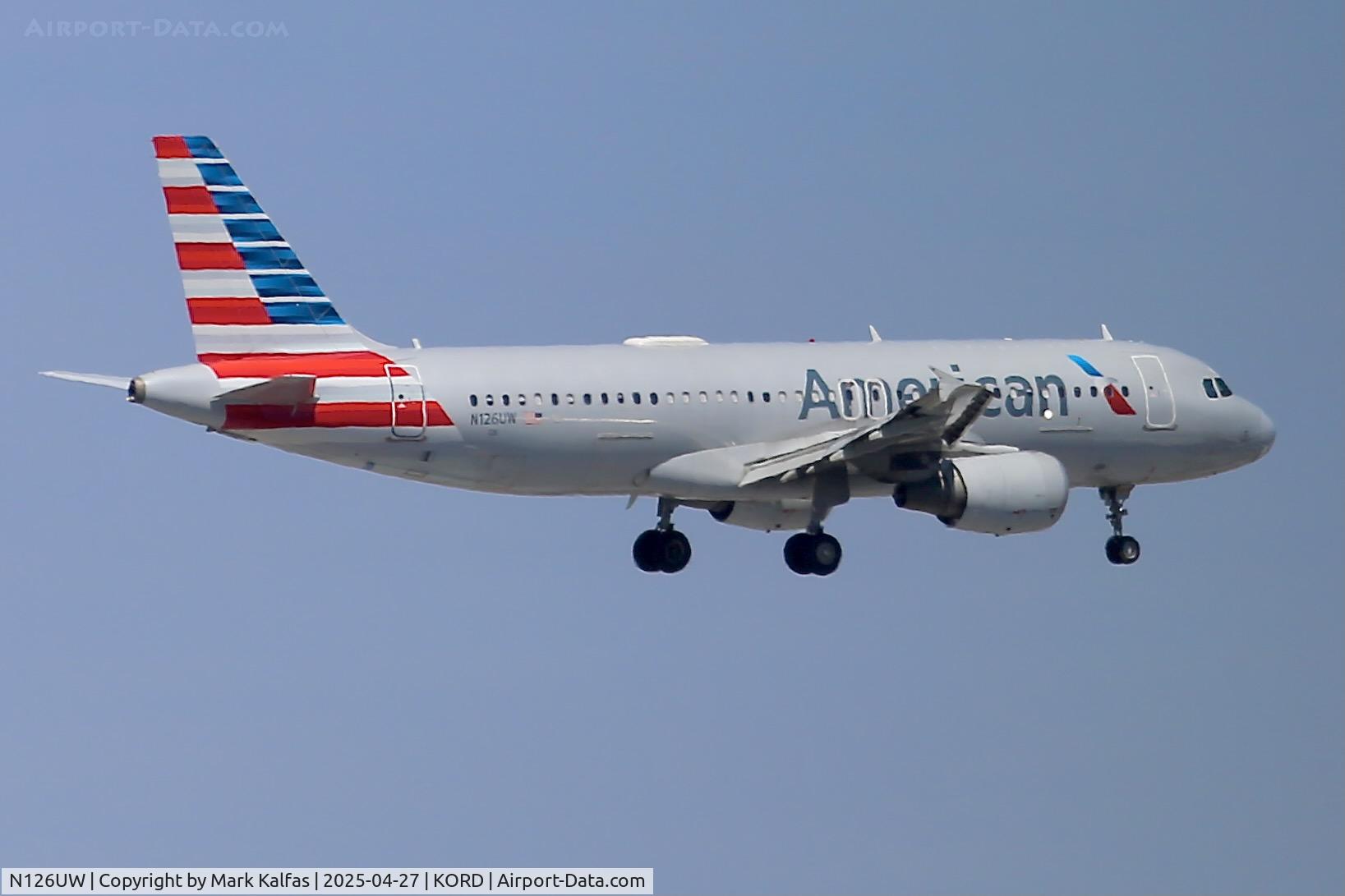 N126UW, 2009 Airbus A320-214 C/N 4149, A320 American Airlines Airbus A320-214 N126UW, 10C approach KORD