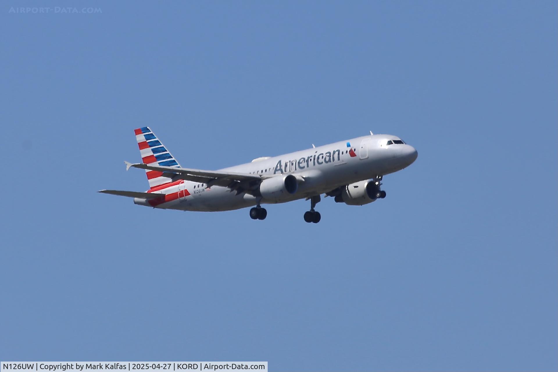N126UW, 2009 Airbus A320-214 C/N 4149, A320 American Airlines Airbus A320-214 N126UW, 10C approach KORD