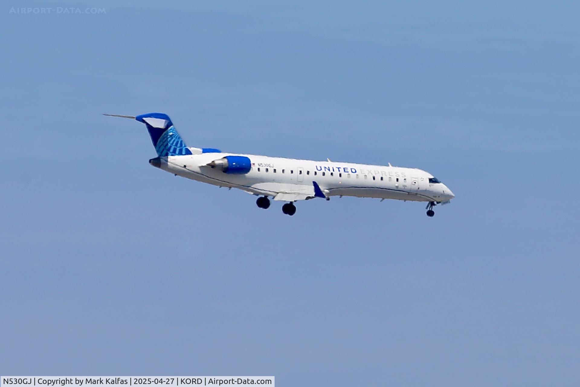 N530GJ, 2005 Bombardier CRJ-702 (CL-600-2C10) Regional Jet C/N 10216, CRJ7 SkyWest / United Express Bombardier CRJ-550 N530GJ 10C approach KORD
