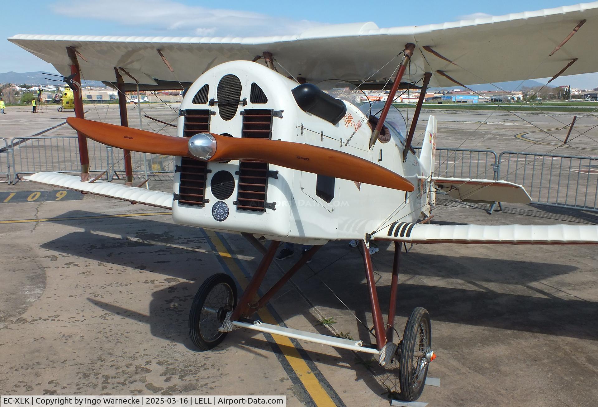 EC-XLK, Tot Bipla SE5 replica C/N 13030-2695, Tot Bipla SE5 replica two-seater at the March 2025 FPAC Open Day at Sabadell Airport