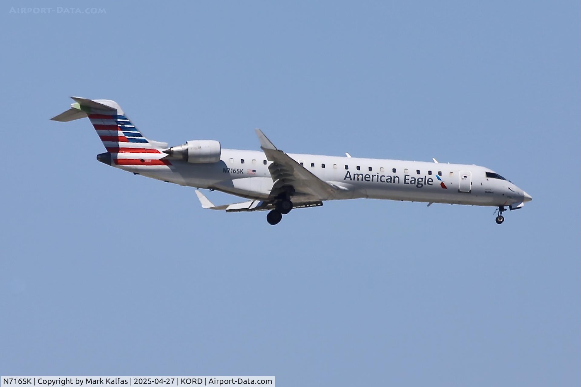 N716SK, 2004 Bombardier CRJ-701ER (CL-600-2C10) Regional Jet C/N 10180, CRJ7 SkyWest / American Eagle Bombardier CRJ-701ER N716SK arriving 10C KORD