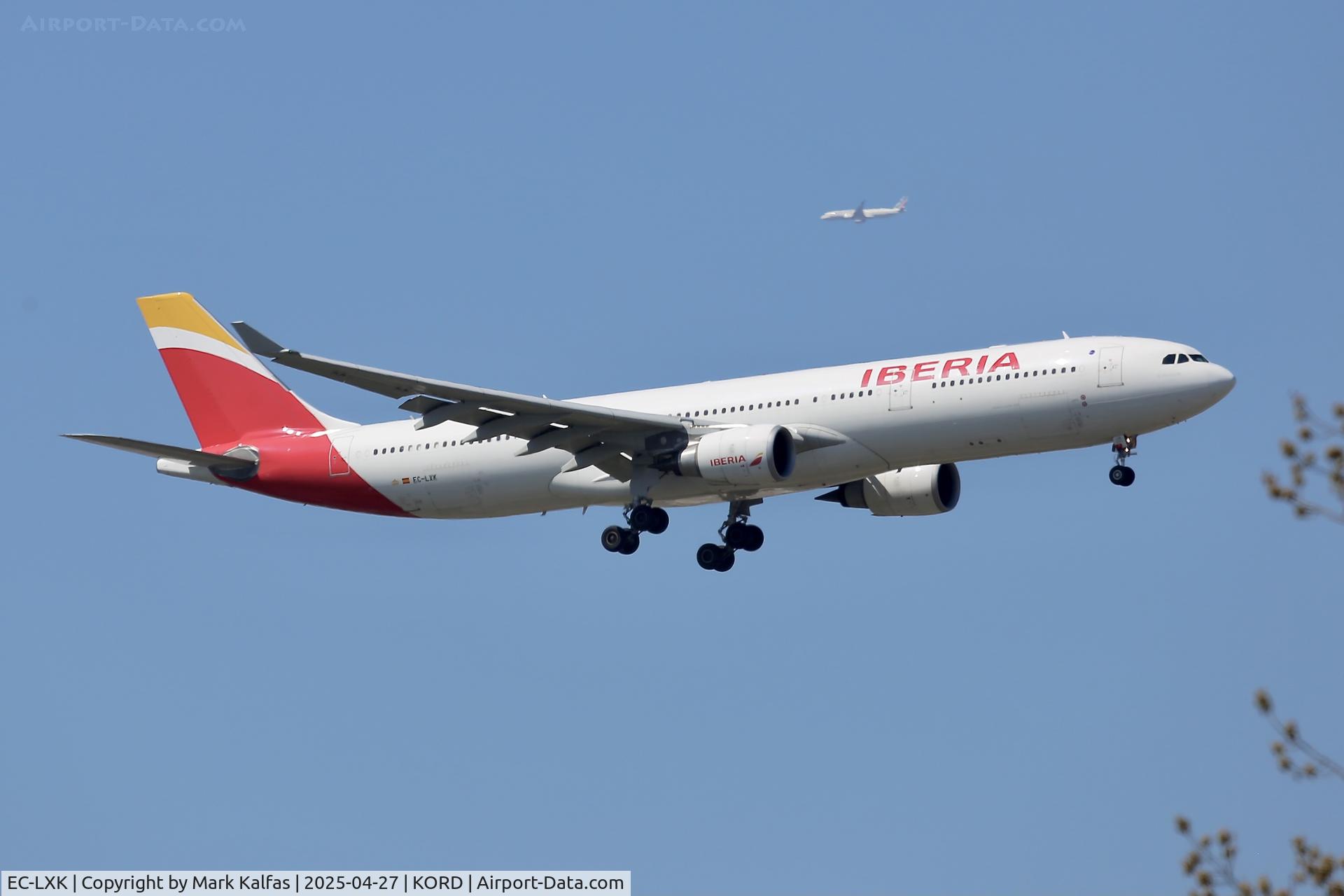 EC-LXK, 2013 Airbus A330-302 C/N 1426, A333 IBERIA Airbus A330-302 EC-LXK 10C approach KORD