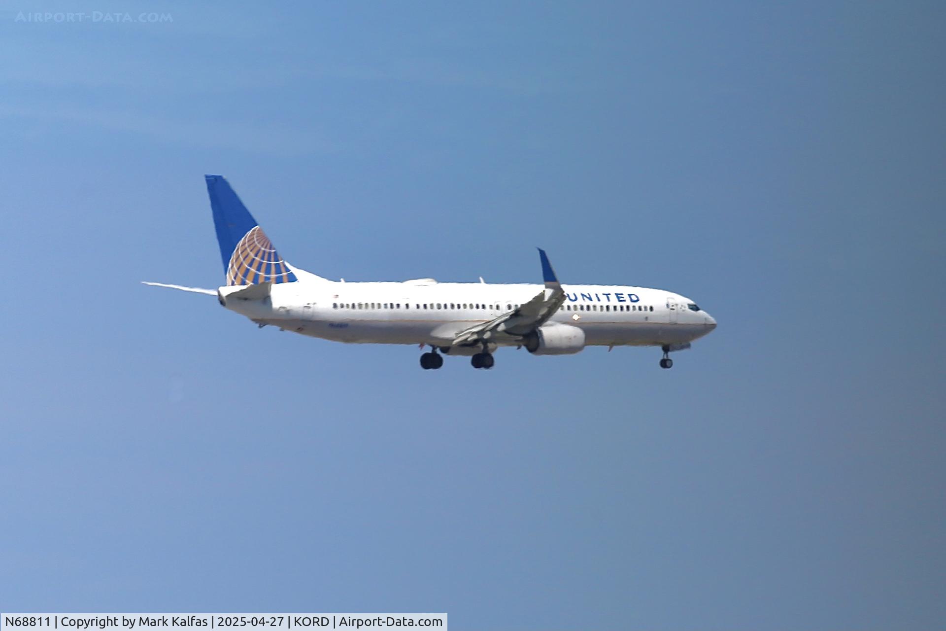 N68811, 2013 Boeing 737-924/ER C/N 42175, B739 United Airlines Boeing 737-924/ER N68811 10C approach KORD