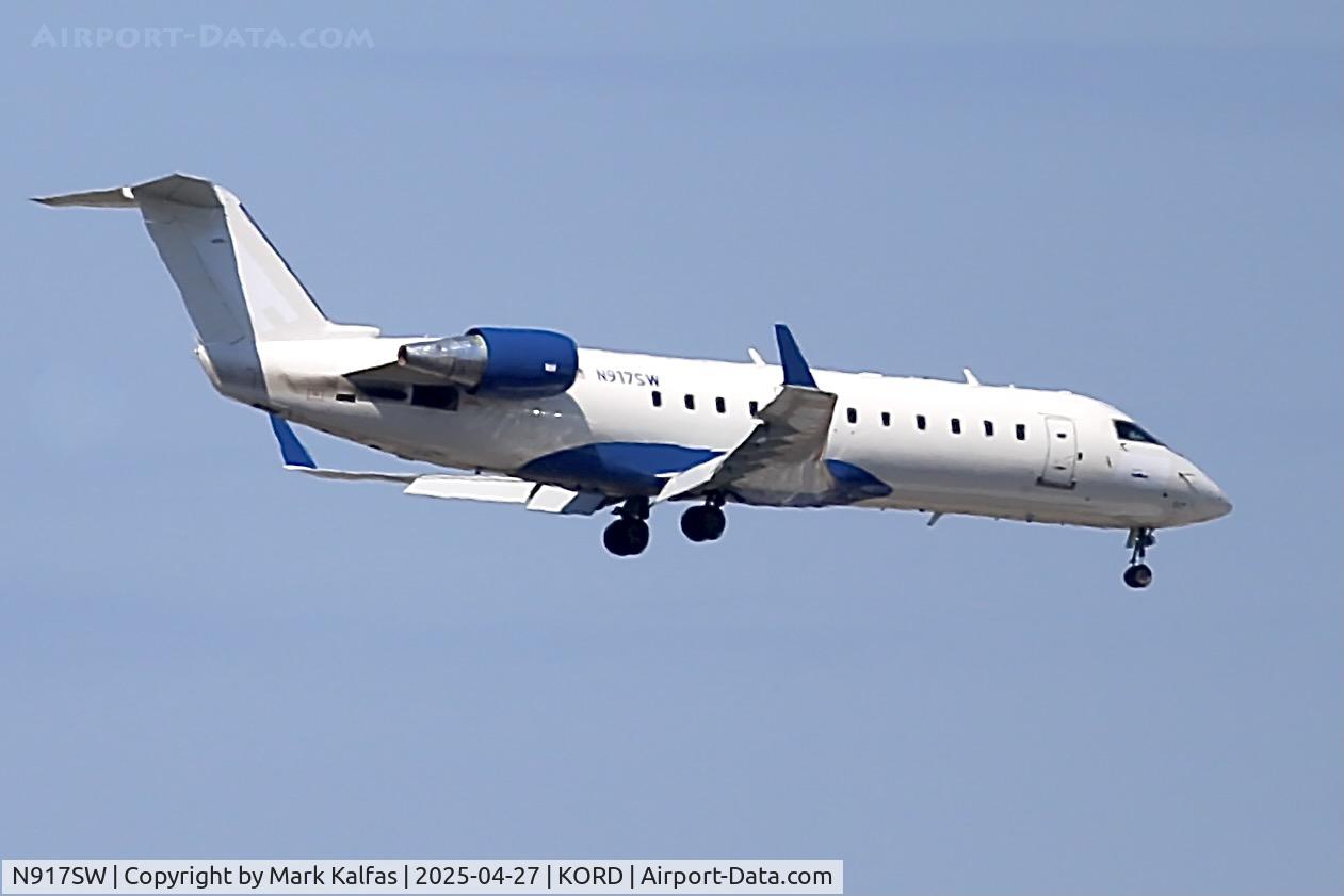 N917SW, 2002 Canadair CRJ-200LR (CL-600-2B19) C/N 7641, CRJ2 SkyWest/United Express Bombardier CL-600-2B19 N917SW arriving 10C KORD