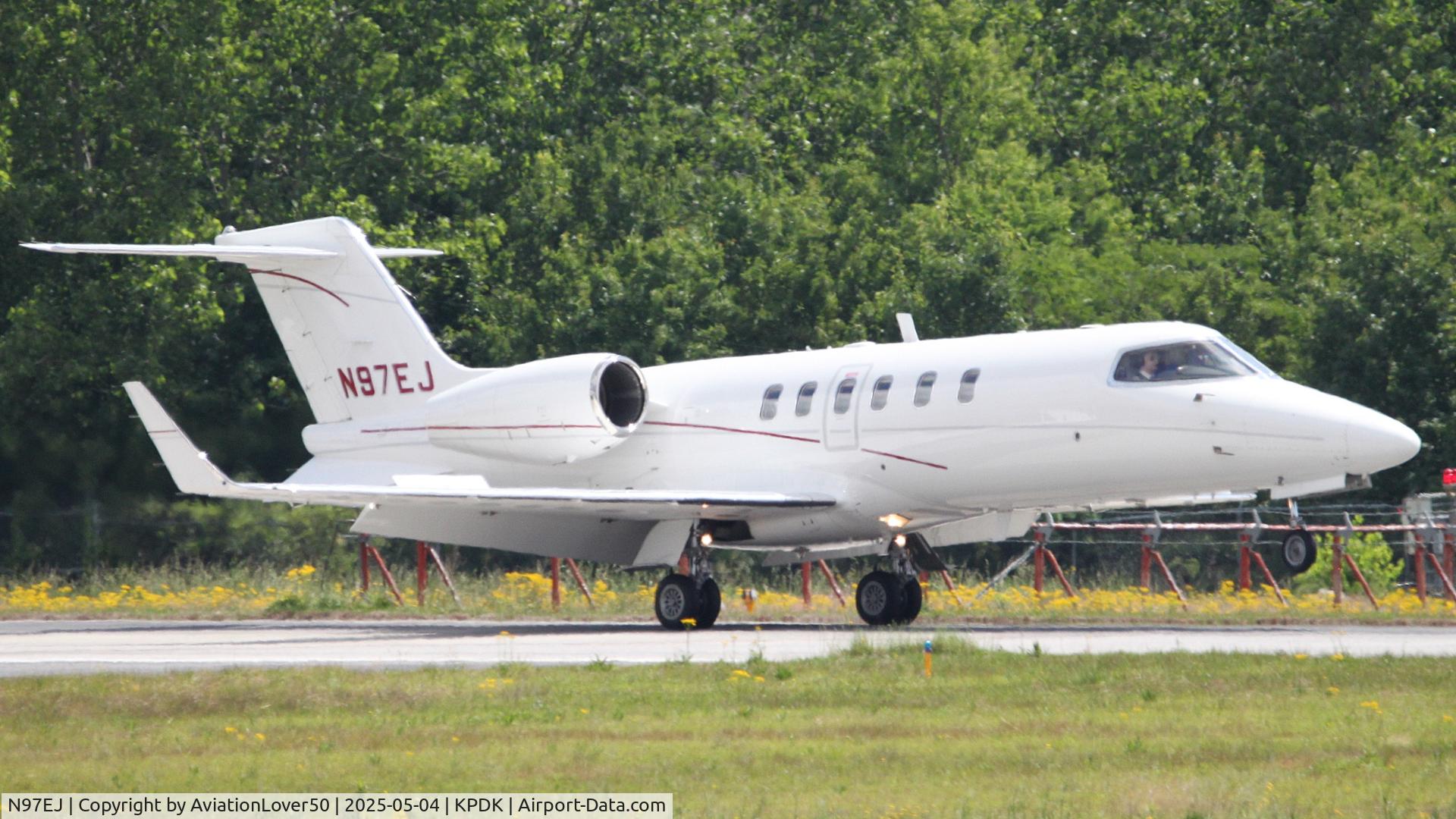 N97EJ, 2008 Learjet 40 C/N 45-2095, Sky Quest Lear 40