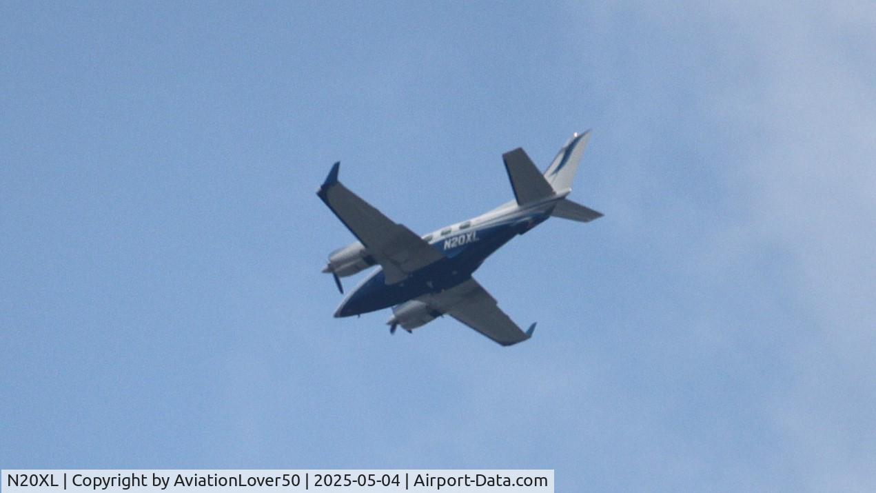N20XL, 1981 Beech B-60 Duke C/N P-566, B60 Duke