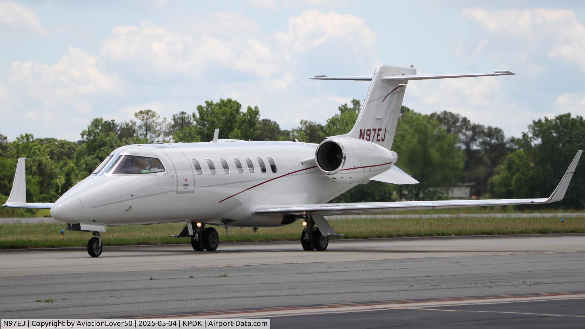 N97EJ, 2008 Learjet 40 C/N 45-2095, Sky Quest Lear 40