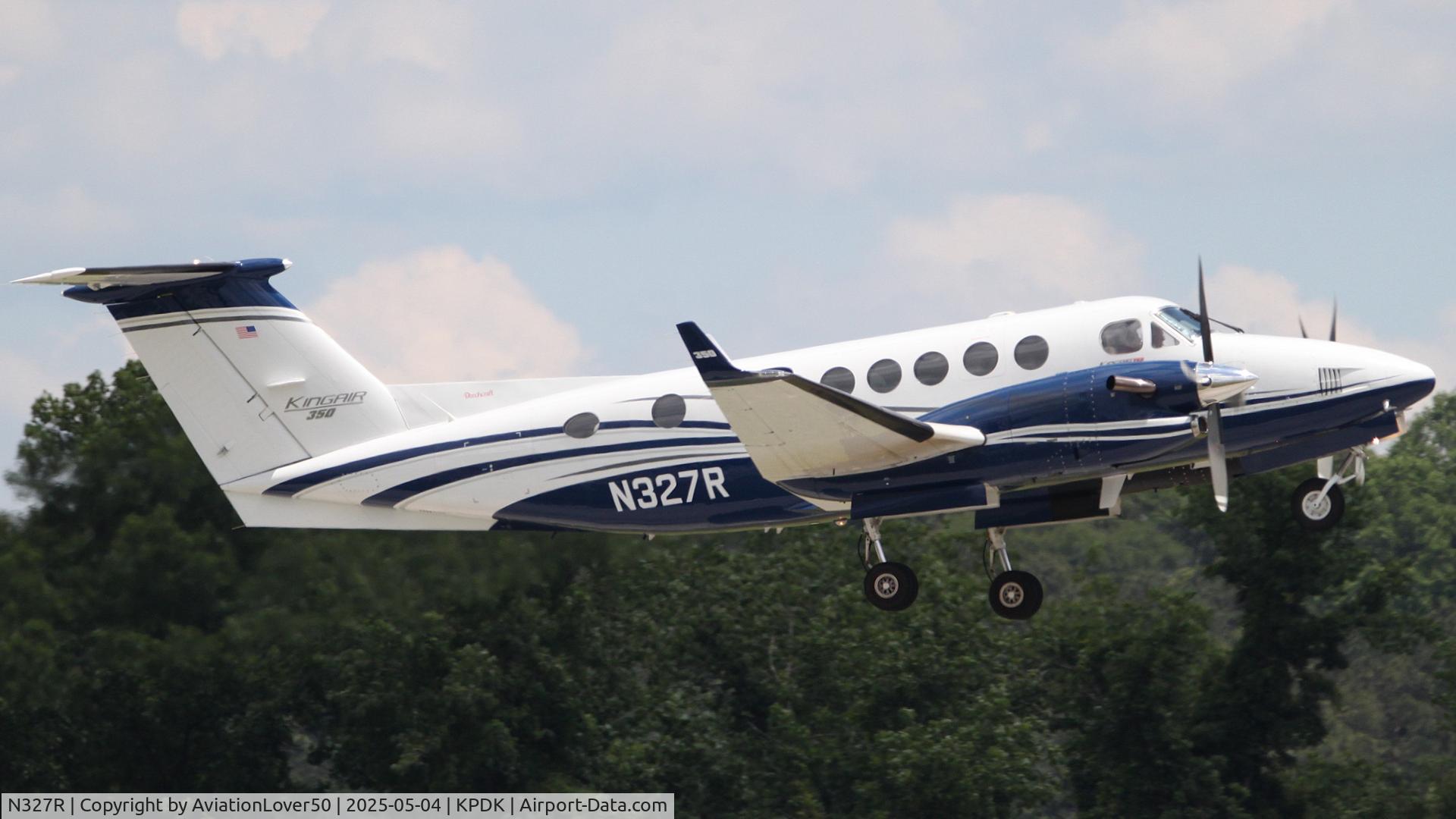 N327R, 1999 Raytheon Aircraft Company B300 C/N FL-259, King Air 350