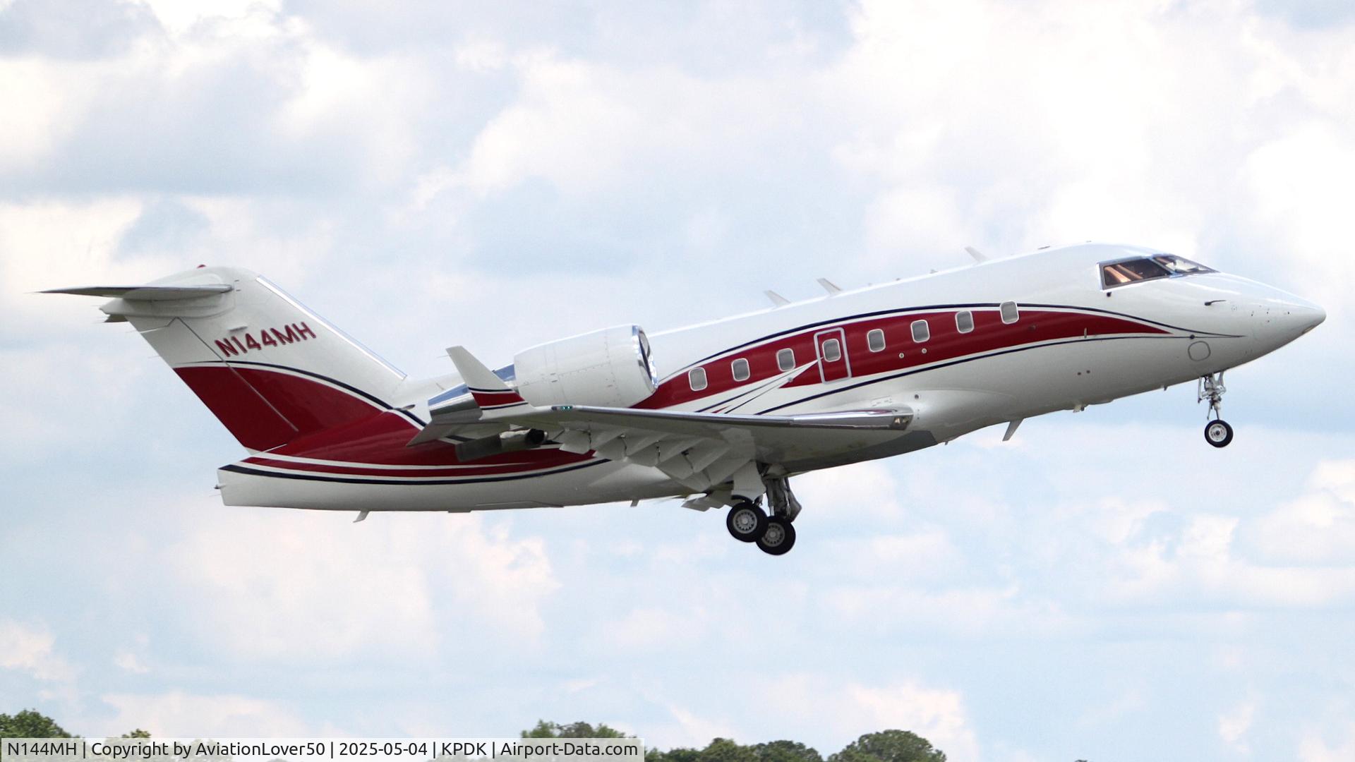 N144MH, 1993 Canadair Challenger 601-3R (CL-600-2B16) C/N 5135, Challenger 601-3R